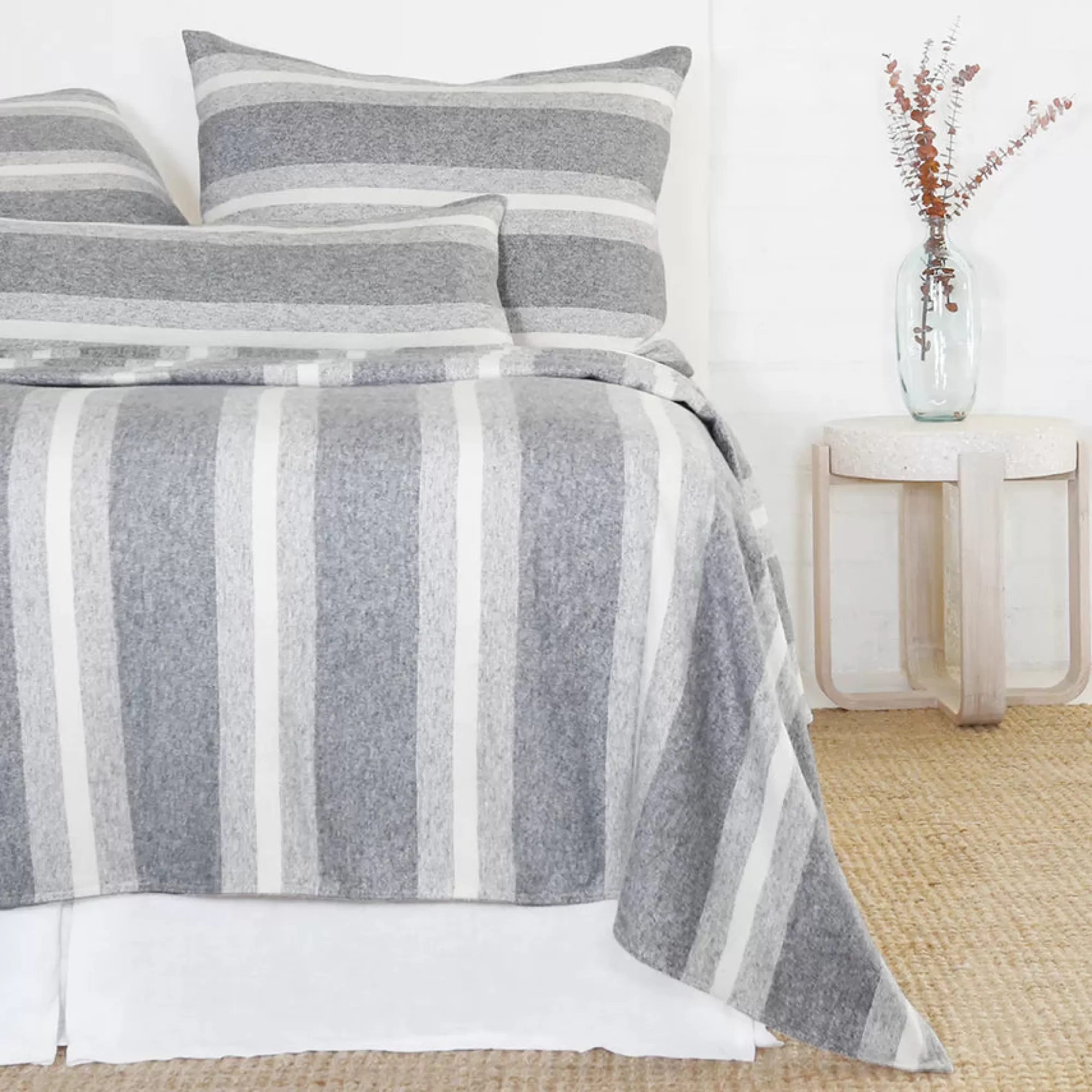 Clearance Be Home Alpine Blanket, King, Grey and Ivory