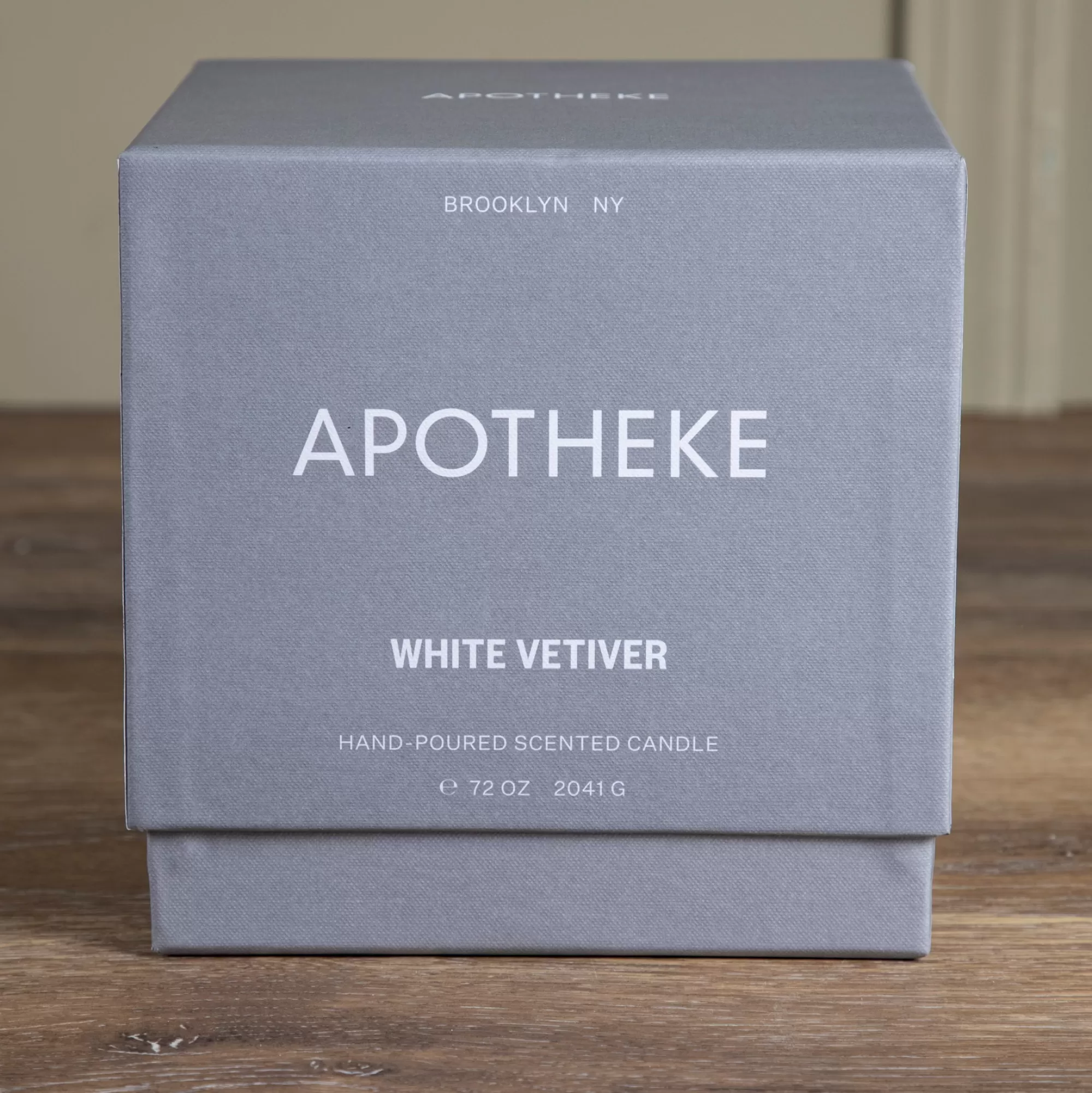 Store Be Home Apotheke Concrete 4-Wick Candle, White Vetiver