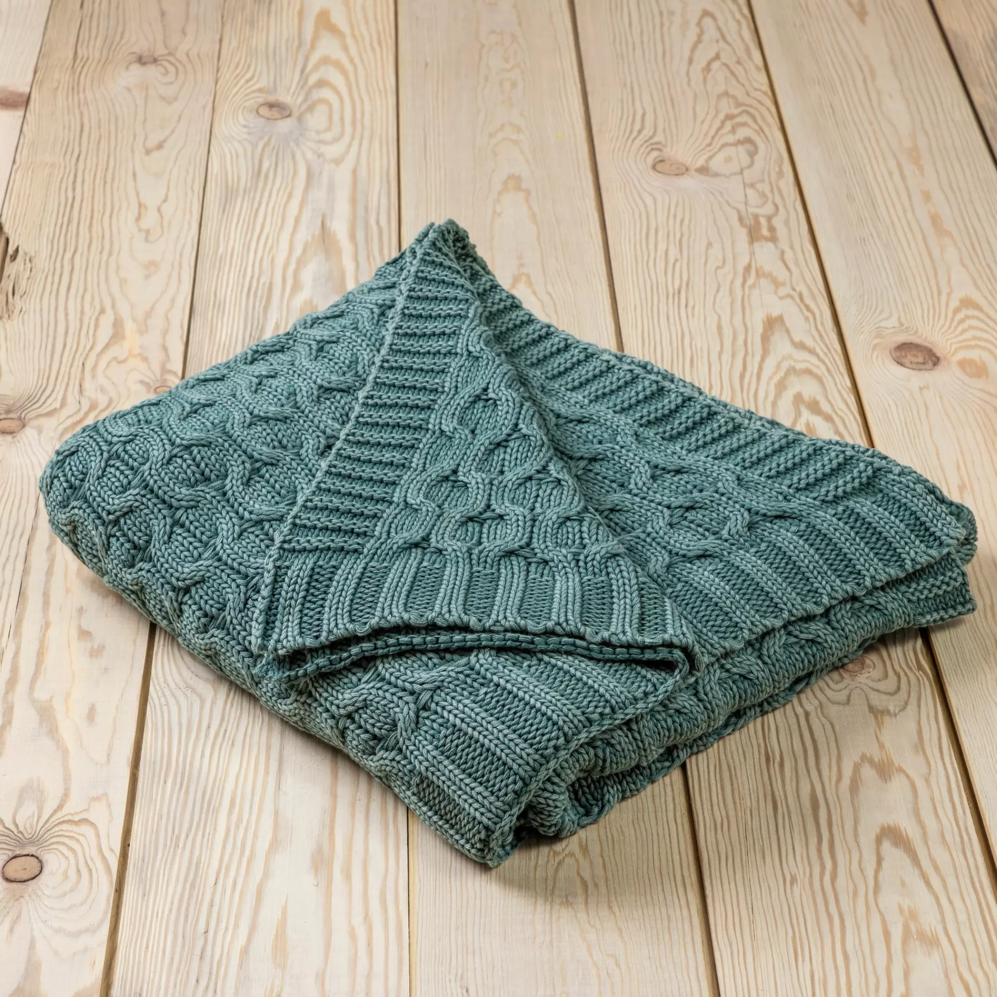 Fashion Be Home Belmont Throw, Washed Green