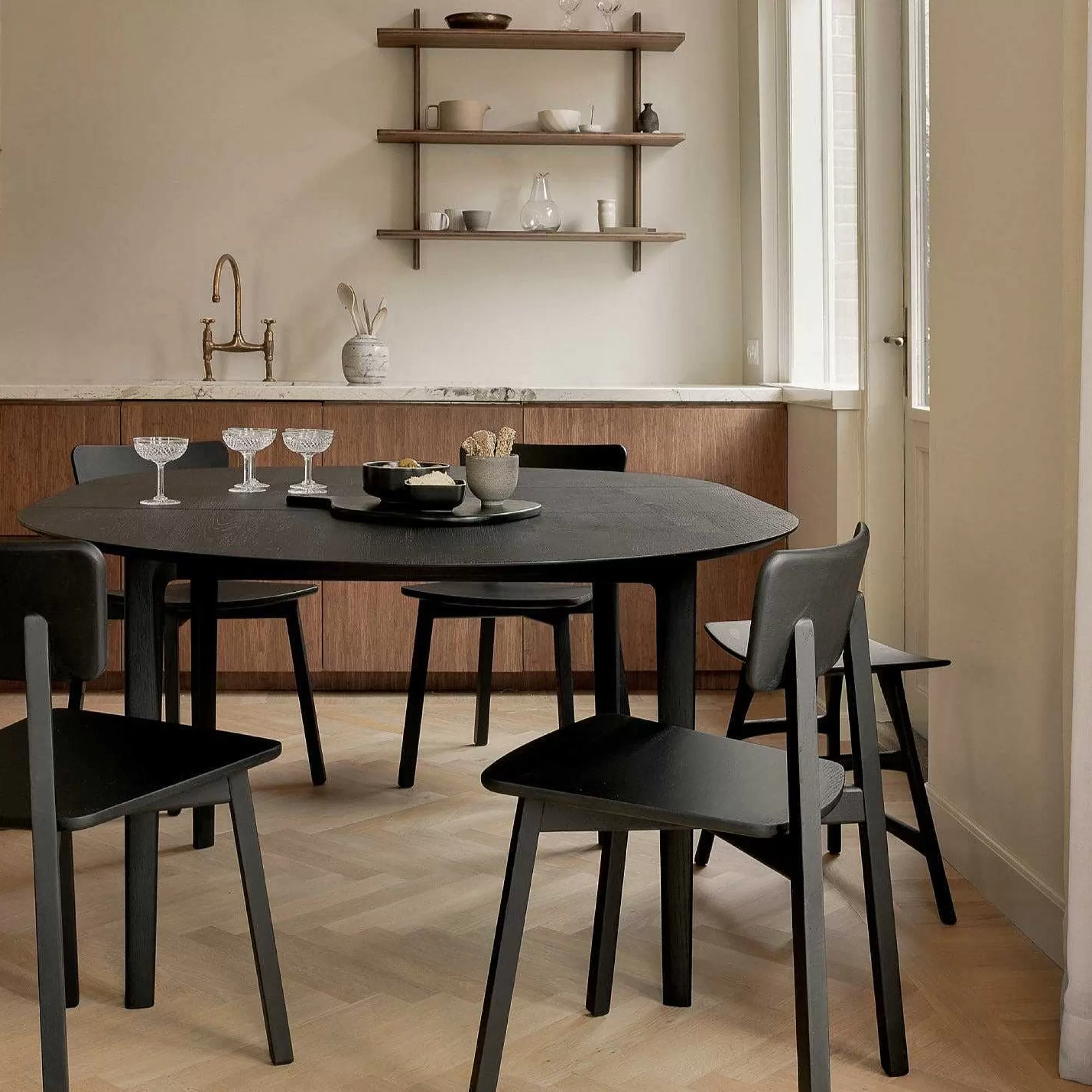 Be Home Dining Tables<Bok Extendable Solid Black Oak Dining Table, Round 51"/ 71"