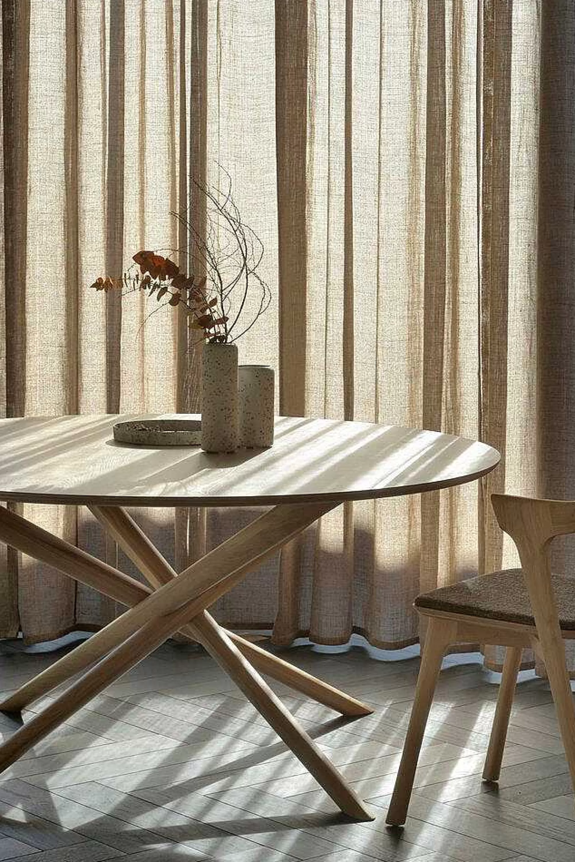 Be Home Dining Chairs<Bok Solid Oak Dining Chair, Varnished with Dark Brown Fabric Cushion