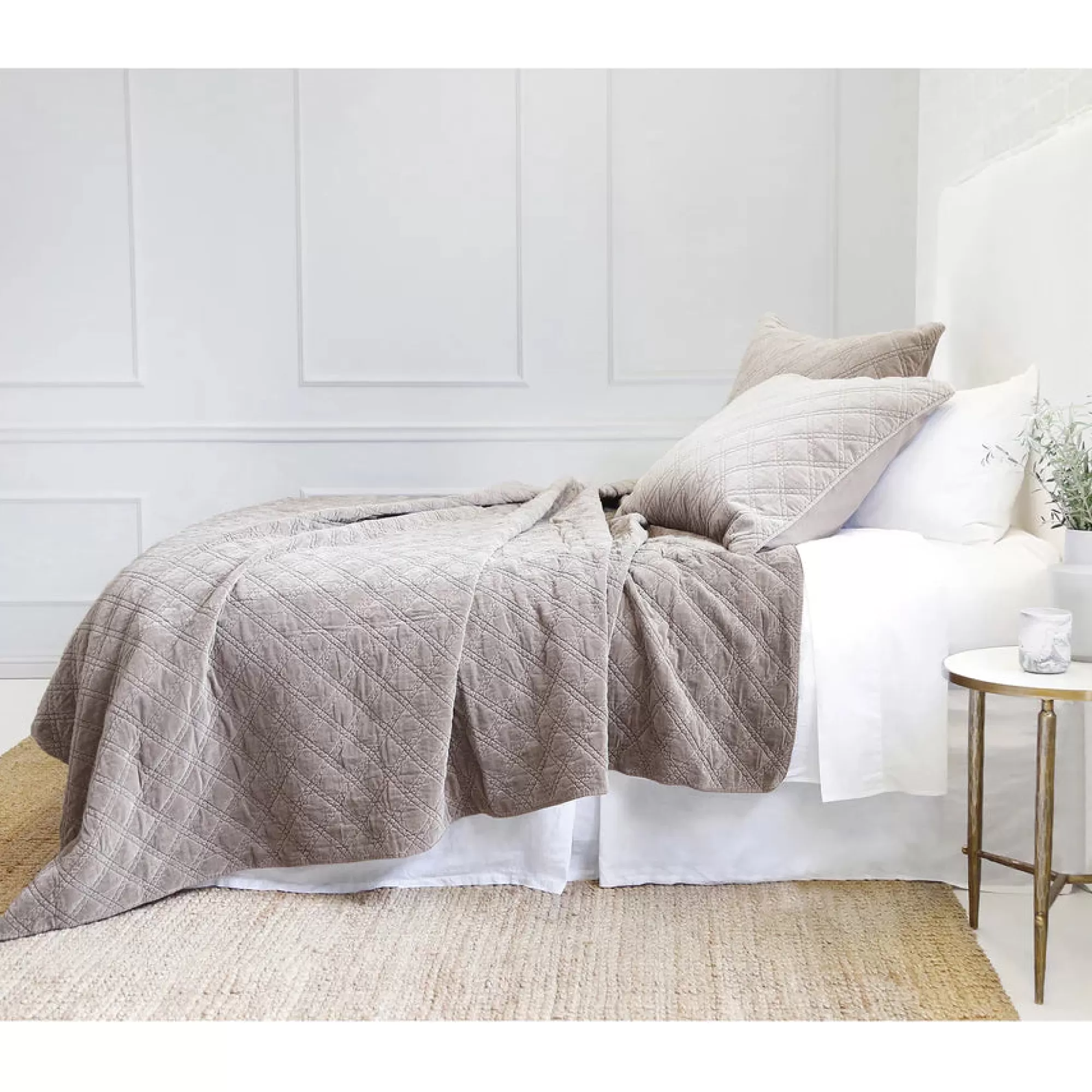 Clearance Be Home Brussels King Coverlet, Walnut