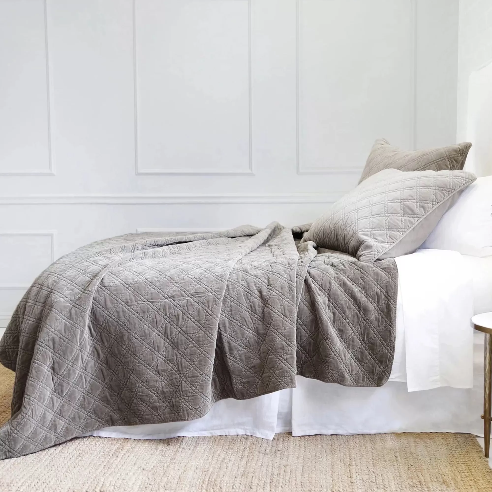 Flash Sale Be Home Brussels Queen Coverlet, Pewter