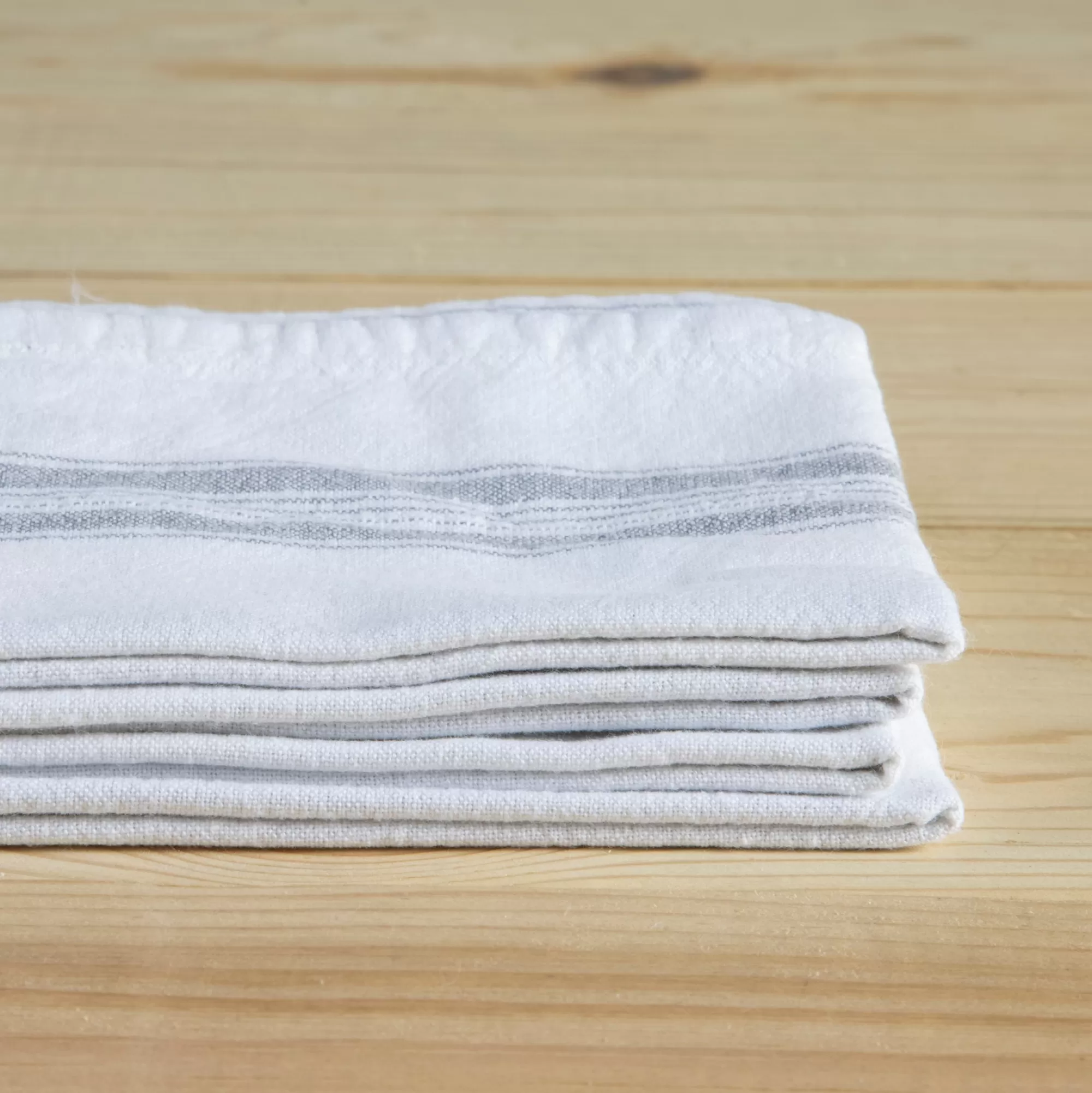Store Be Home Cambria Napkins, Set of 4, Grey