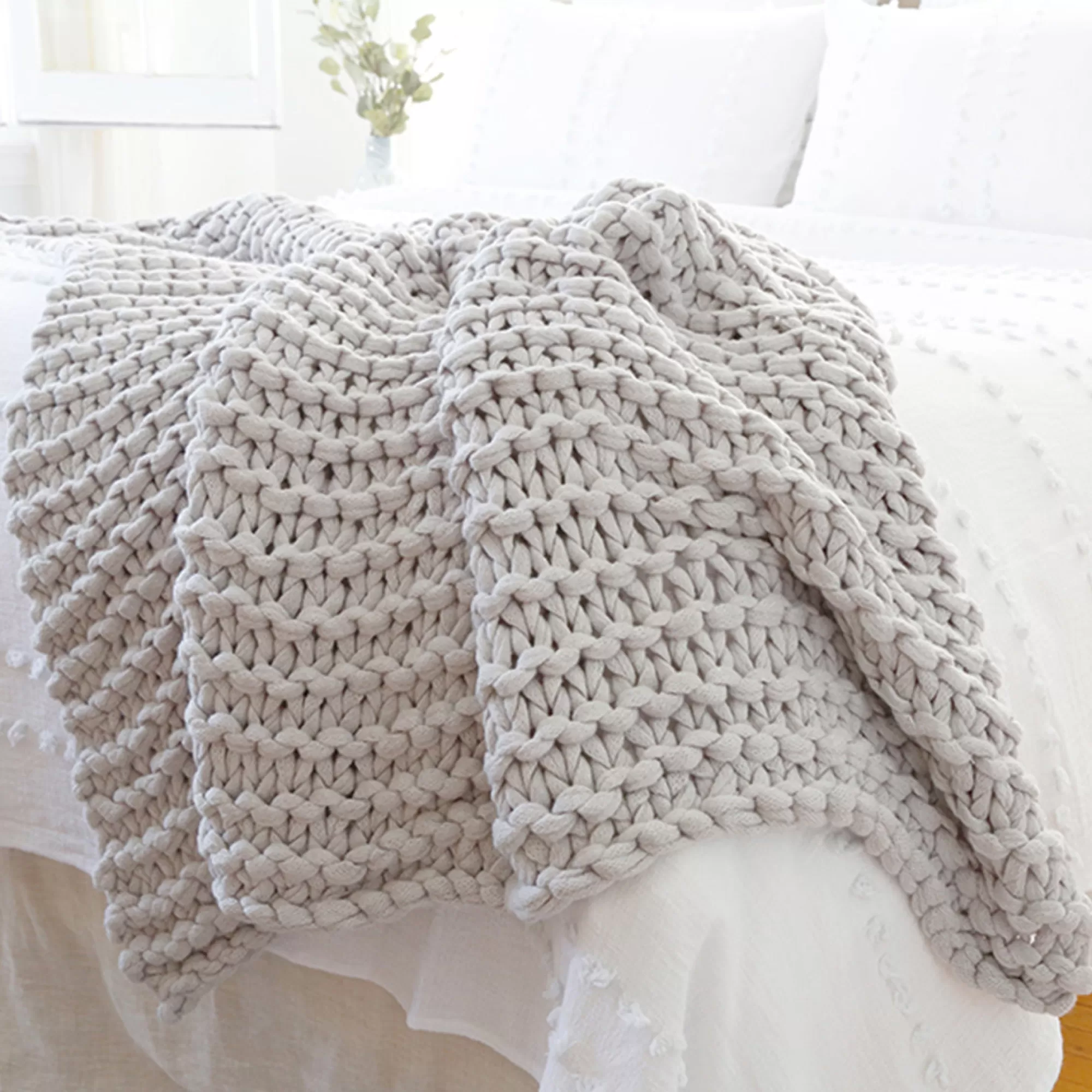 Clearance Be Home Finn Throw, Silver