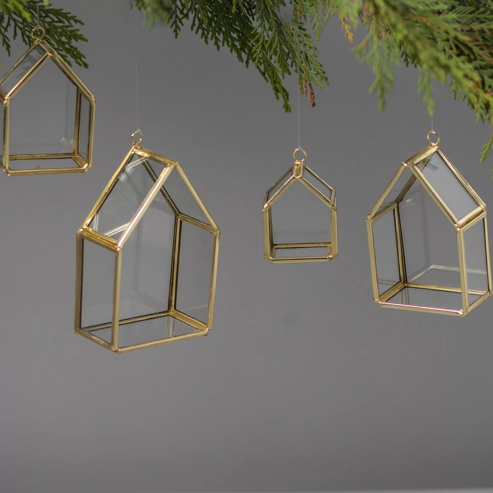 Store Be Home Glass House Ornament, Small