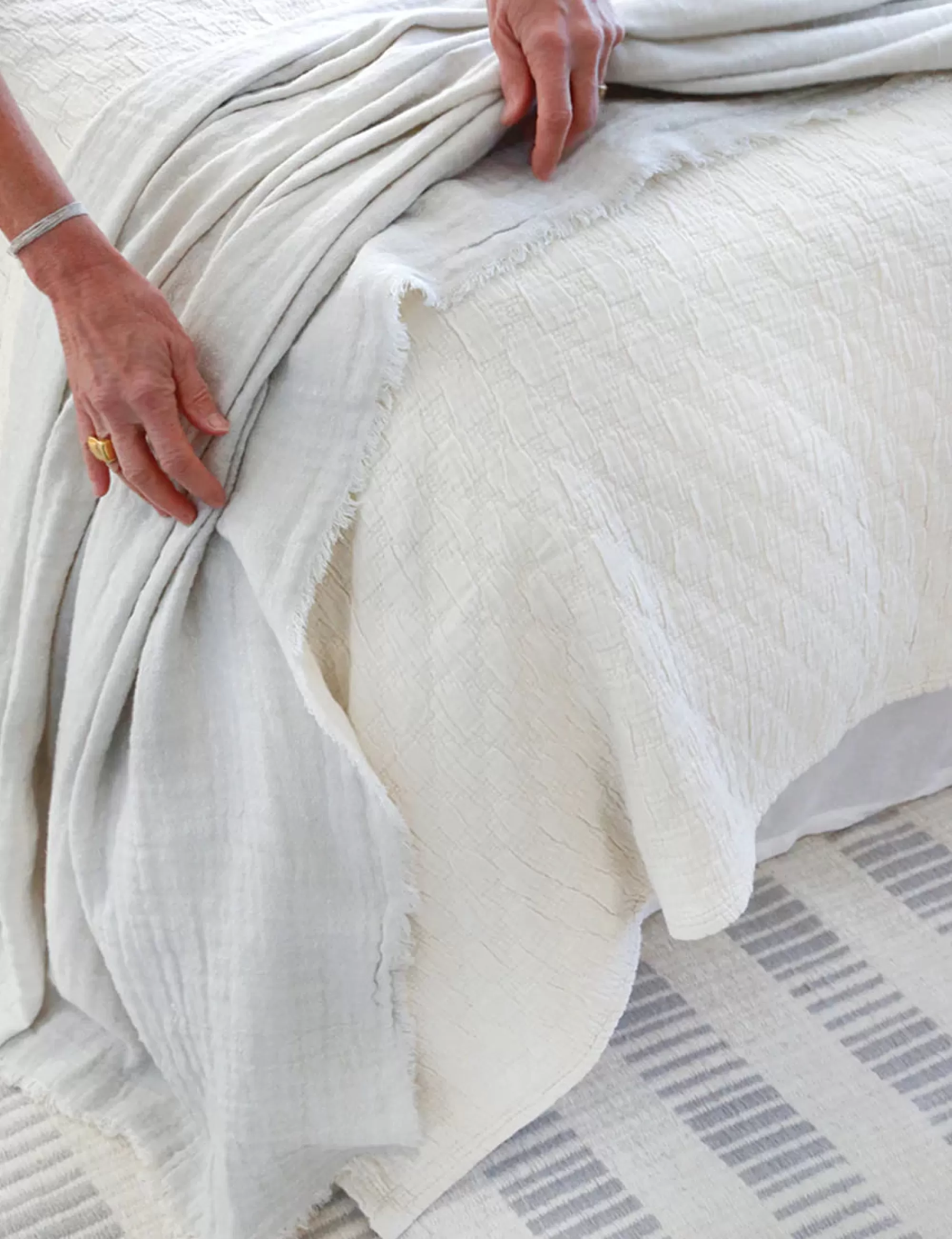 Fashion Be Home Hermosa Oversized Throw, Ocean & Cream