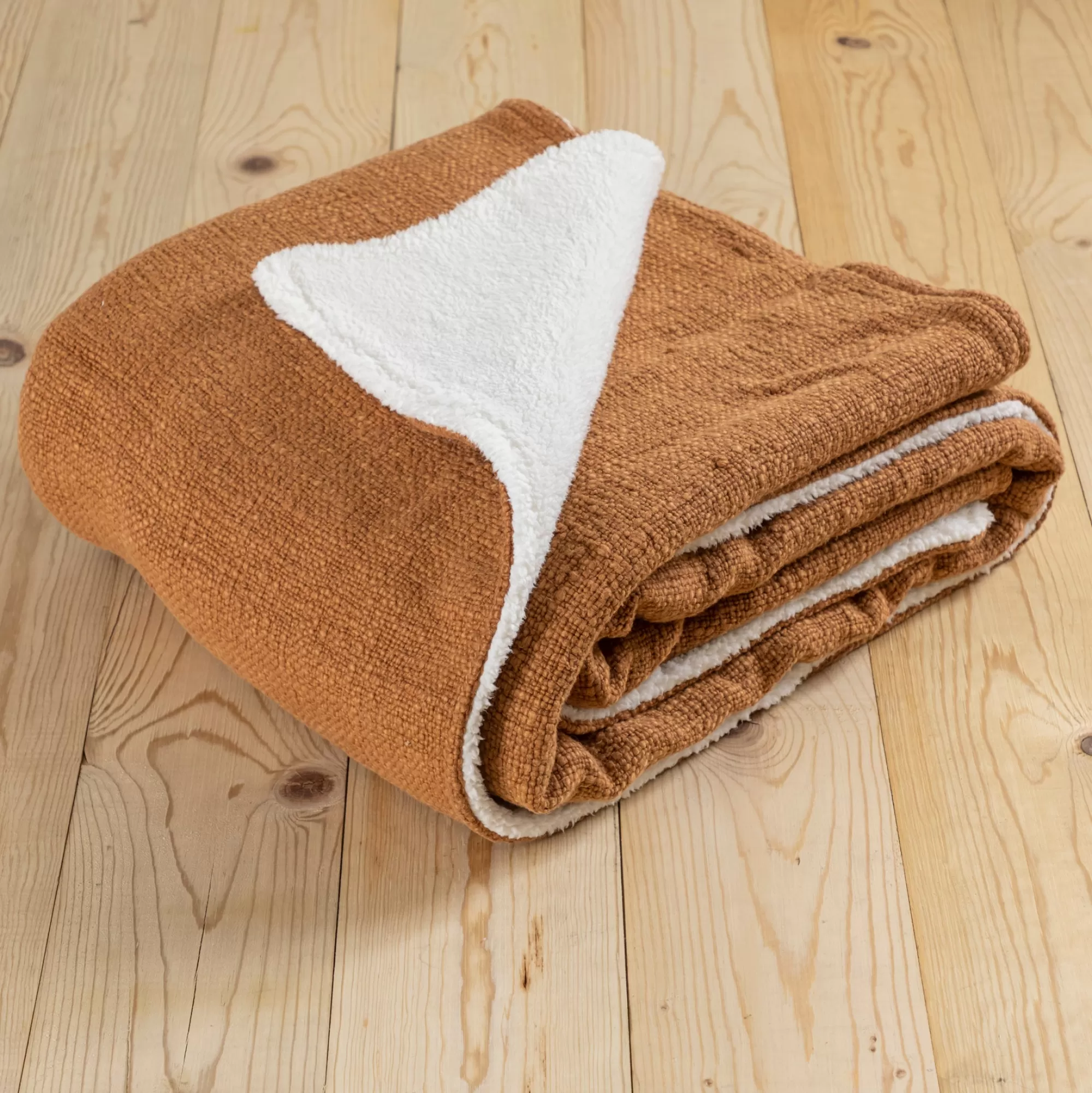 Outlet Be Home Humboldt Throw, Amber