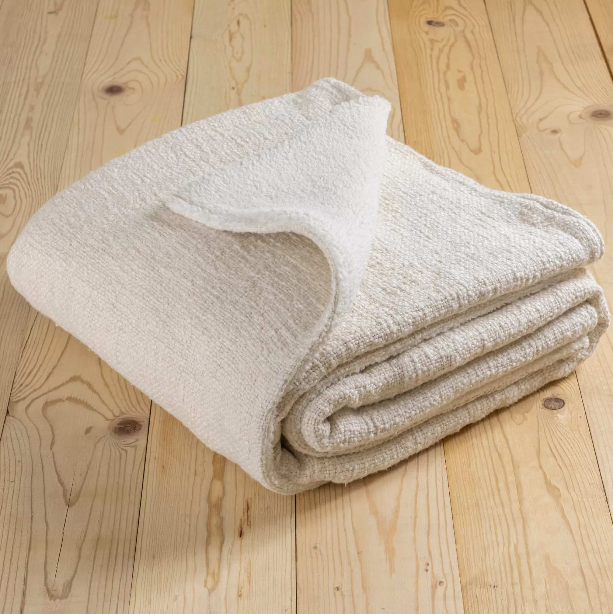 Store Be Home Humboldt Throw, Cream