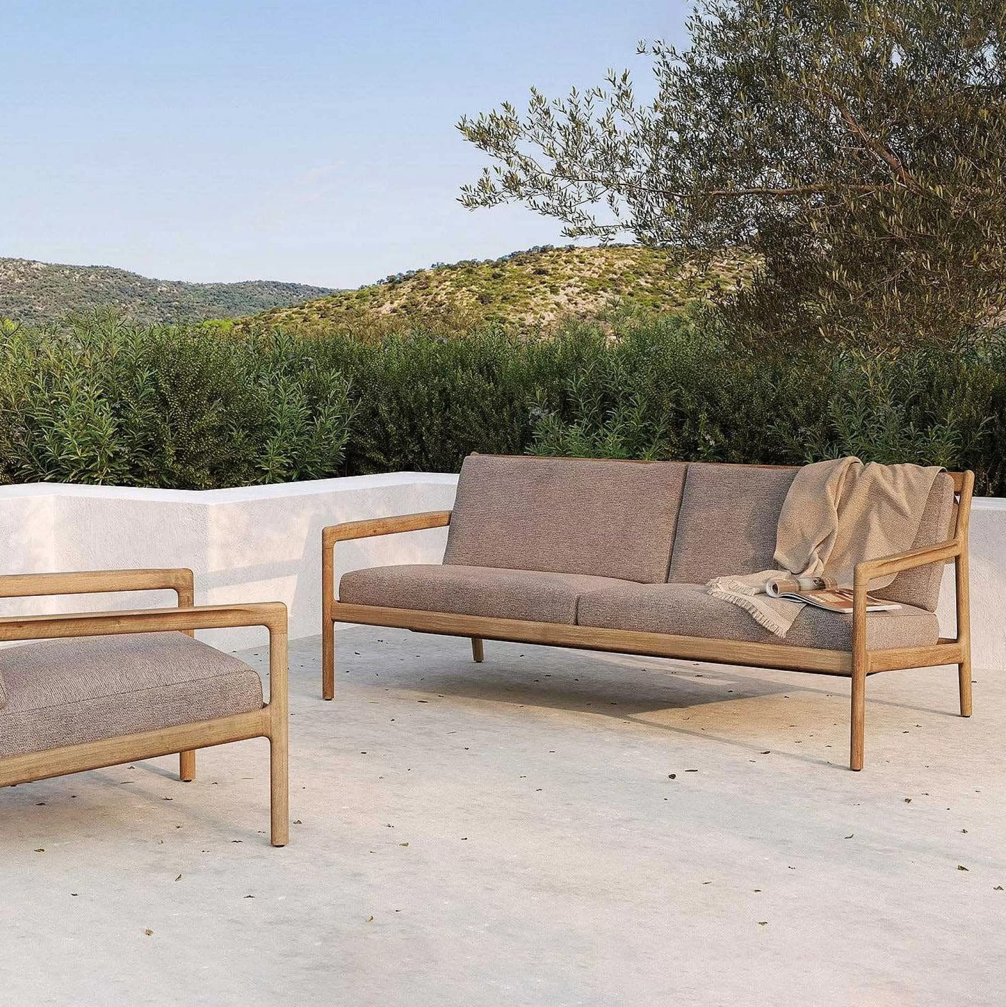 Be Home Outdoor Lounge Furniture<Jack Solid Teak Outdoor 2 Seater Sofa, Mocha Fabric