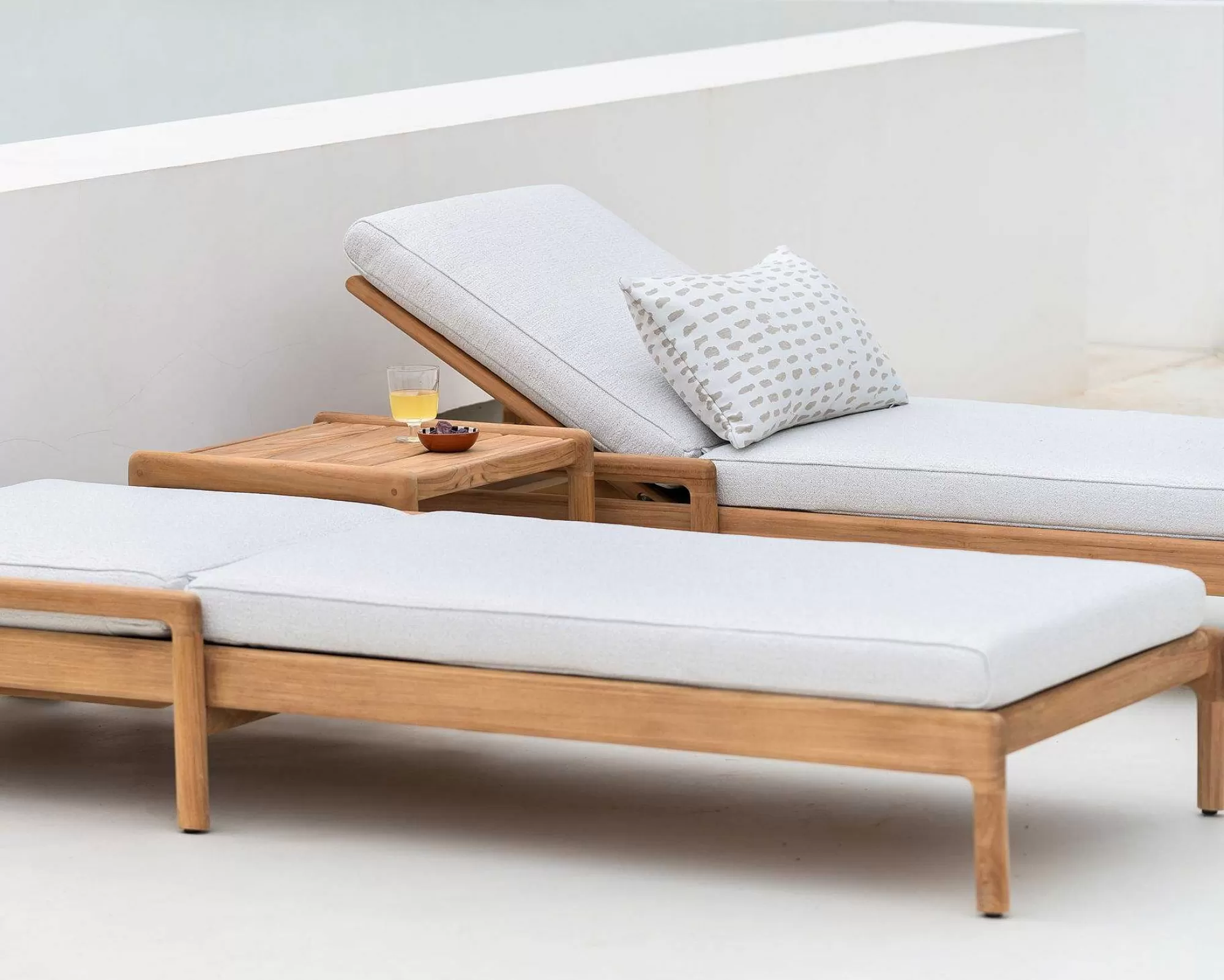 Be Home Outdoor Lounge Furniture<Jack Solid Teak Outdoor Adjustable Lounger, Off White Fabric