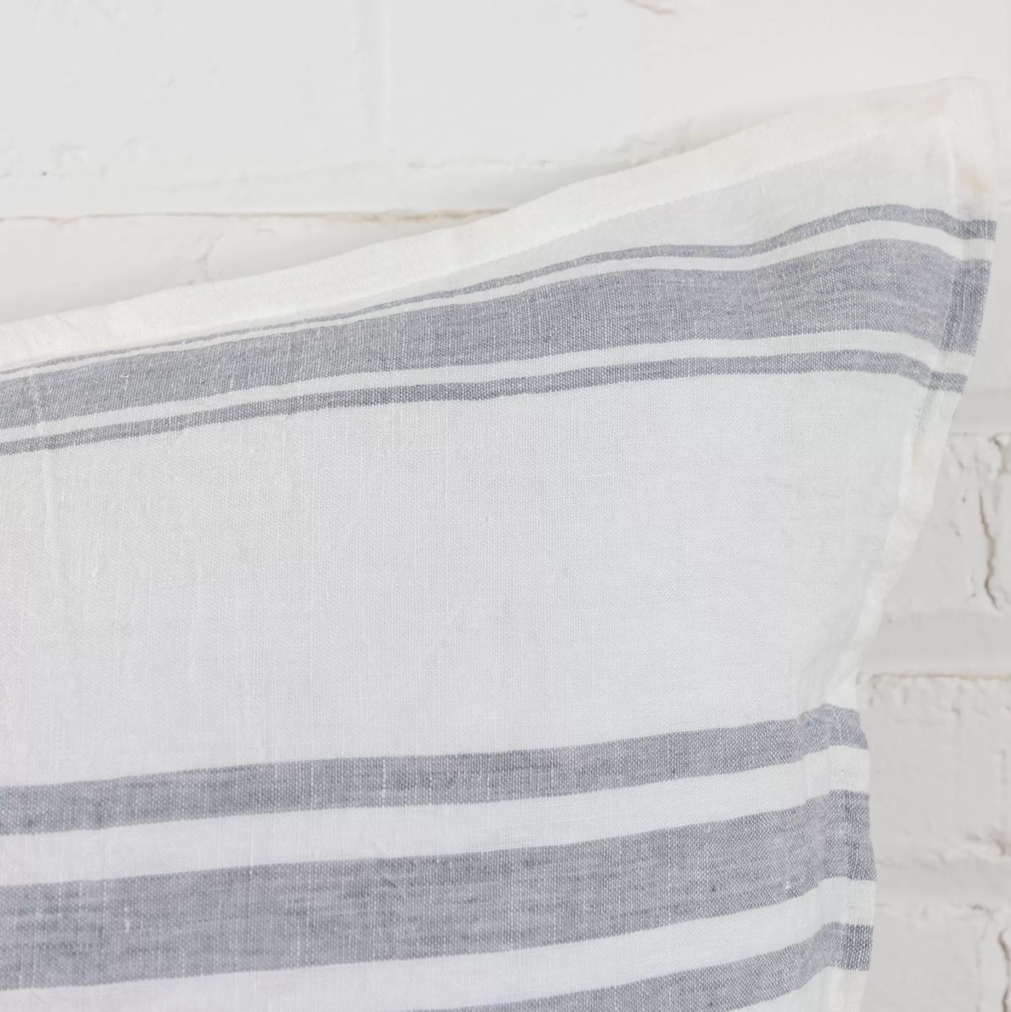 Store Be Home Jackson Big Pillow, Cream & Grey