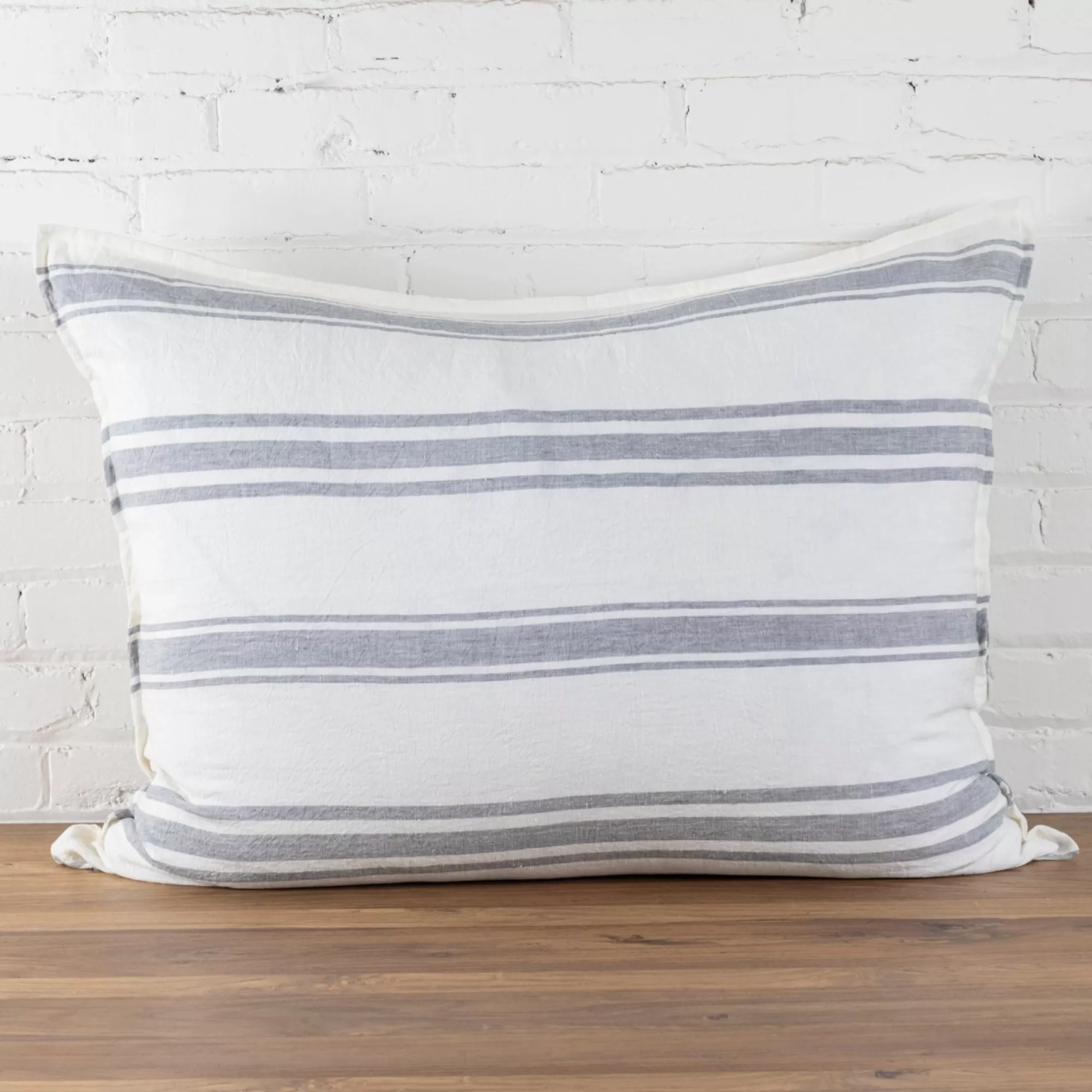 Store Be Home Jackson Big Pillow, Cream & Grey