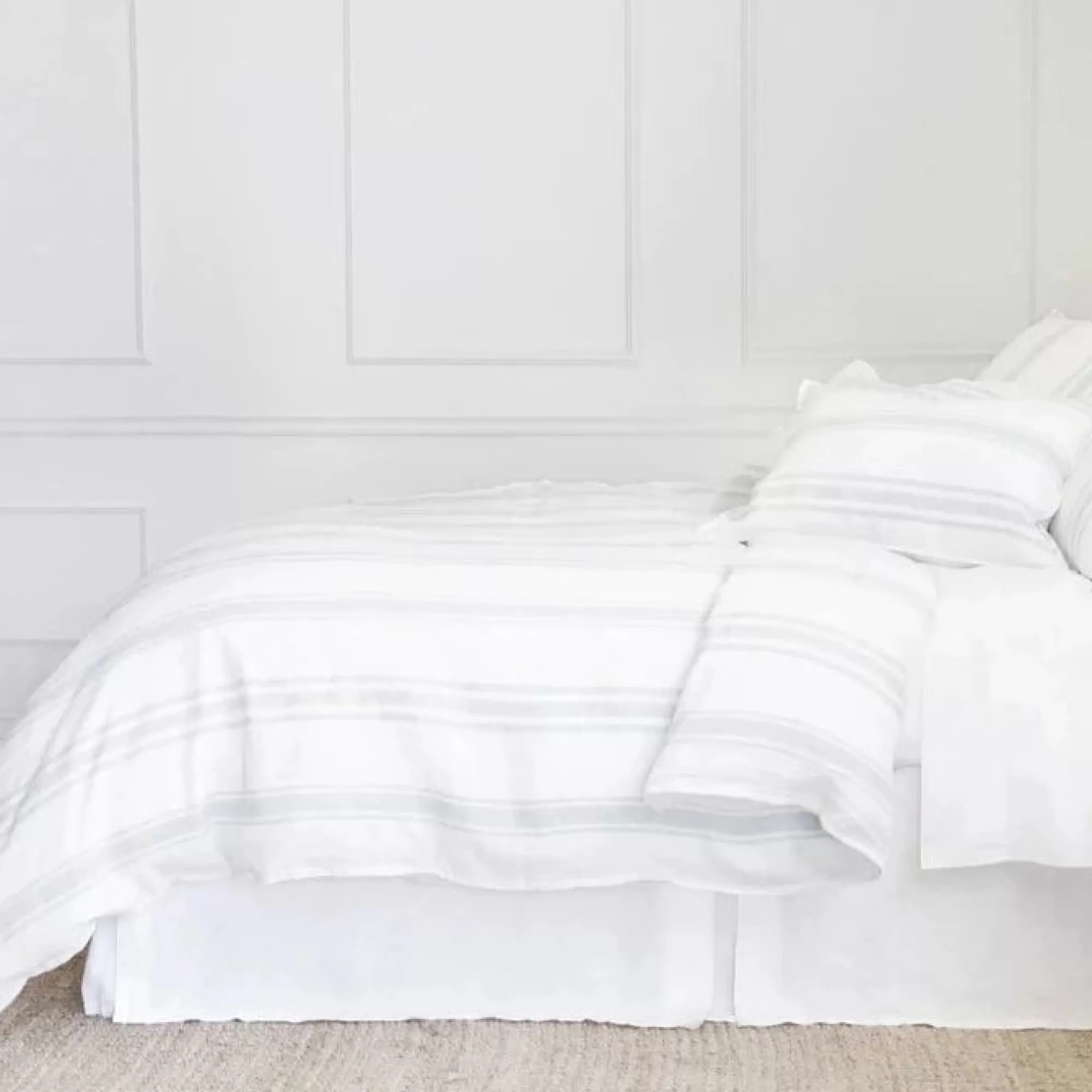 Online Be Home Jackson King Duvet Cover, White & Ocean