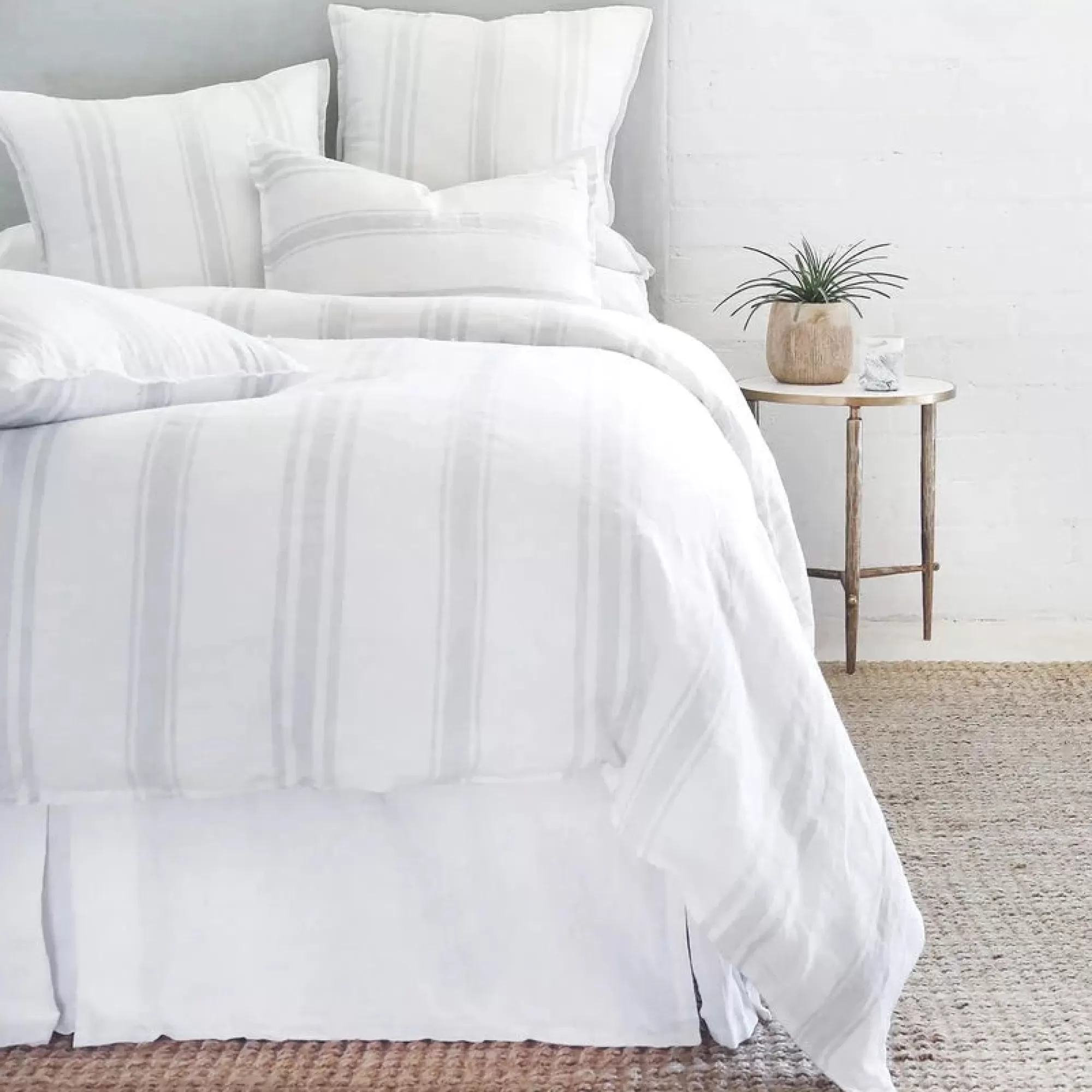 Online Be Home Jackson King Duvet Cover, White & Ocean