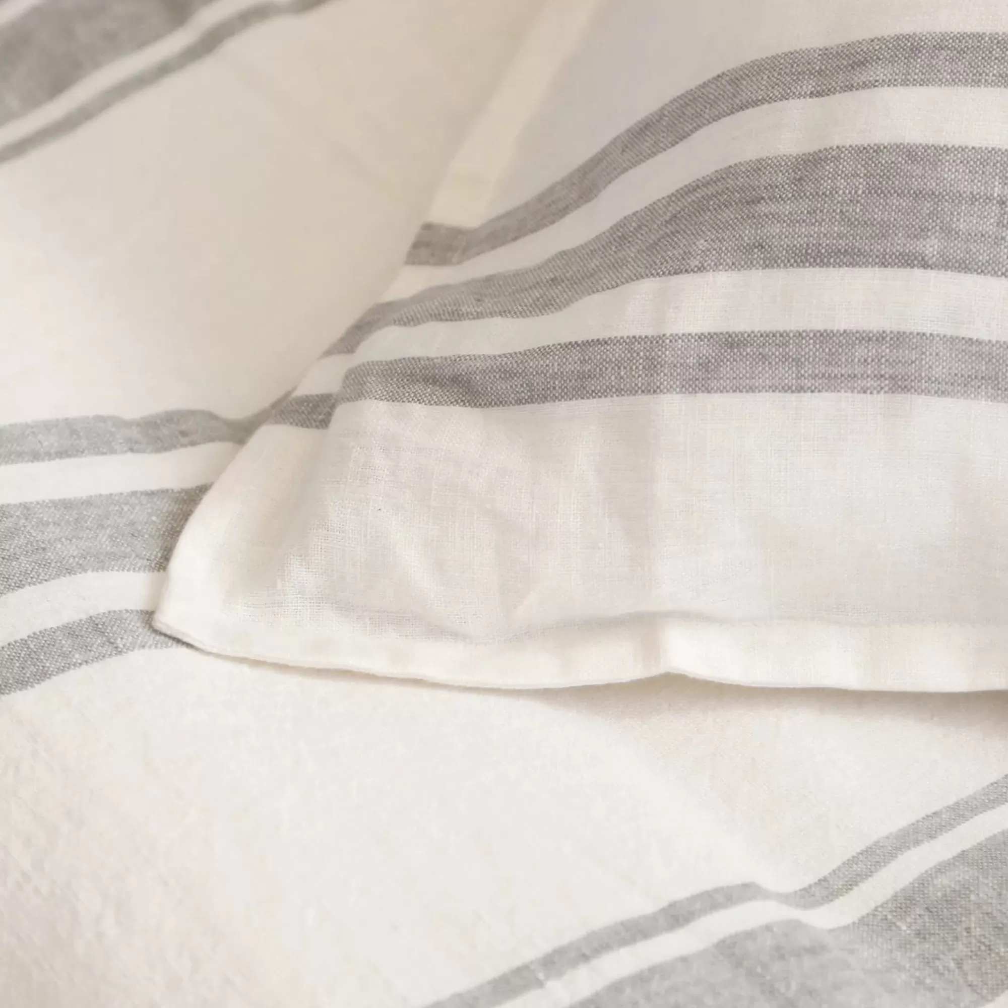 Hot Be Home Jackson Standard Sham, Cream & Grey