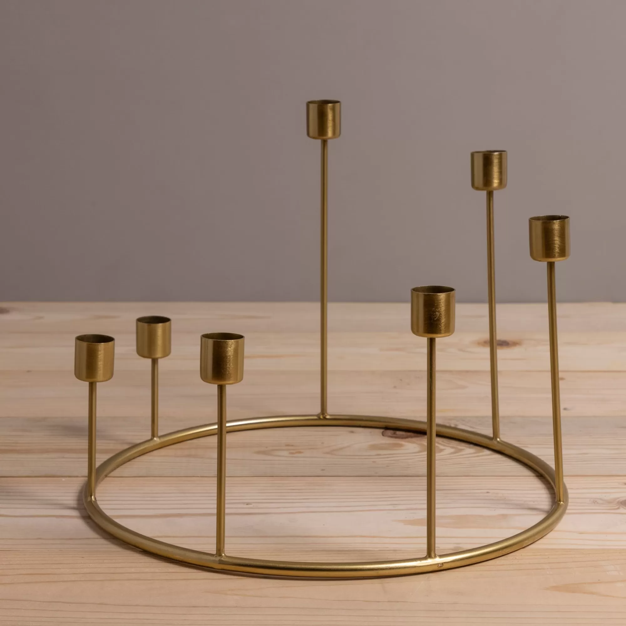 Flash Sale Be Home Kent Gold Candlestick Wreath, Large
