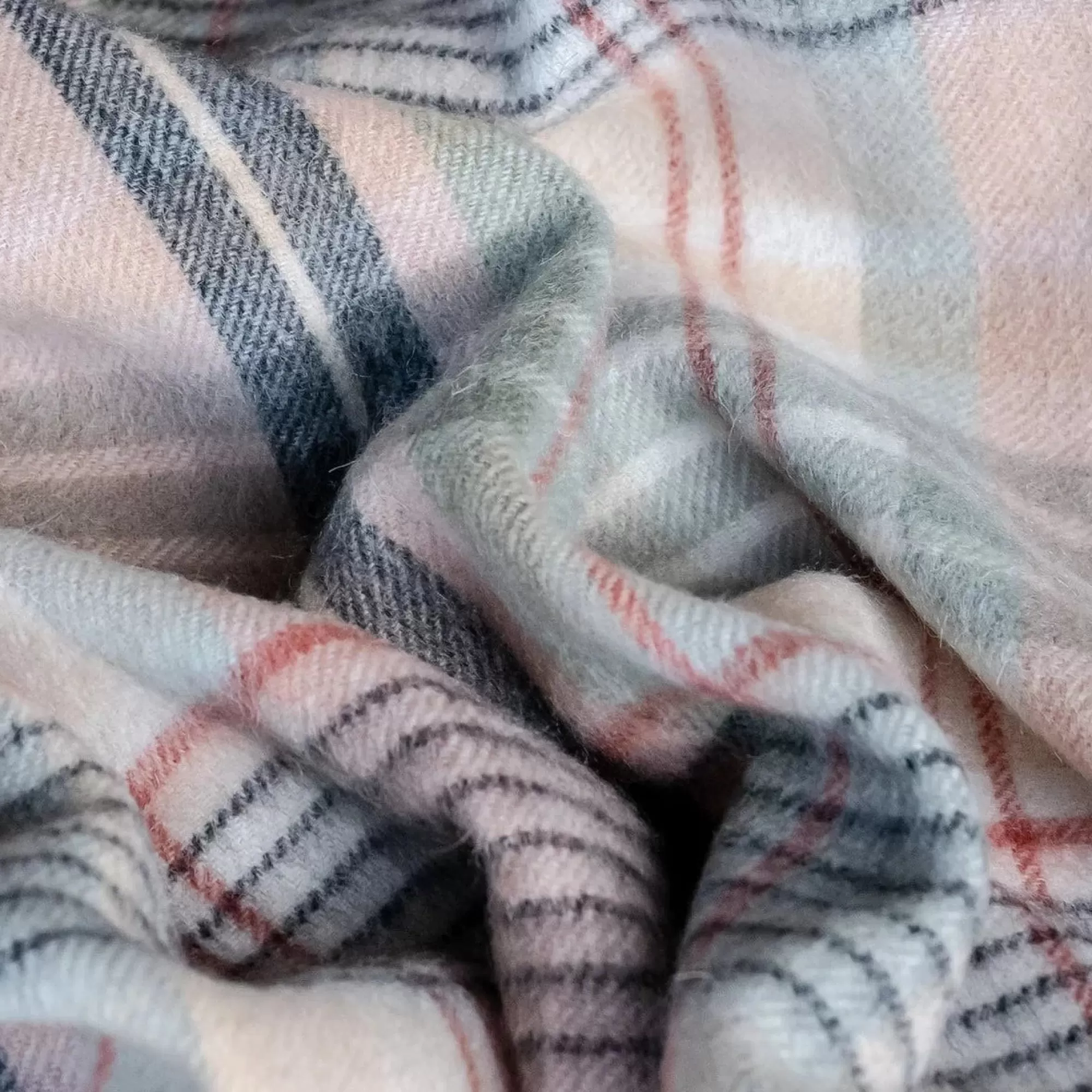 Flash Sale Be Home Lambswool Blanket in Seagrass Cottage Check