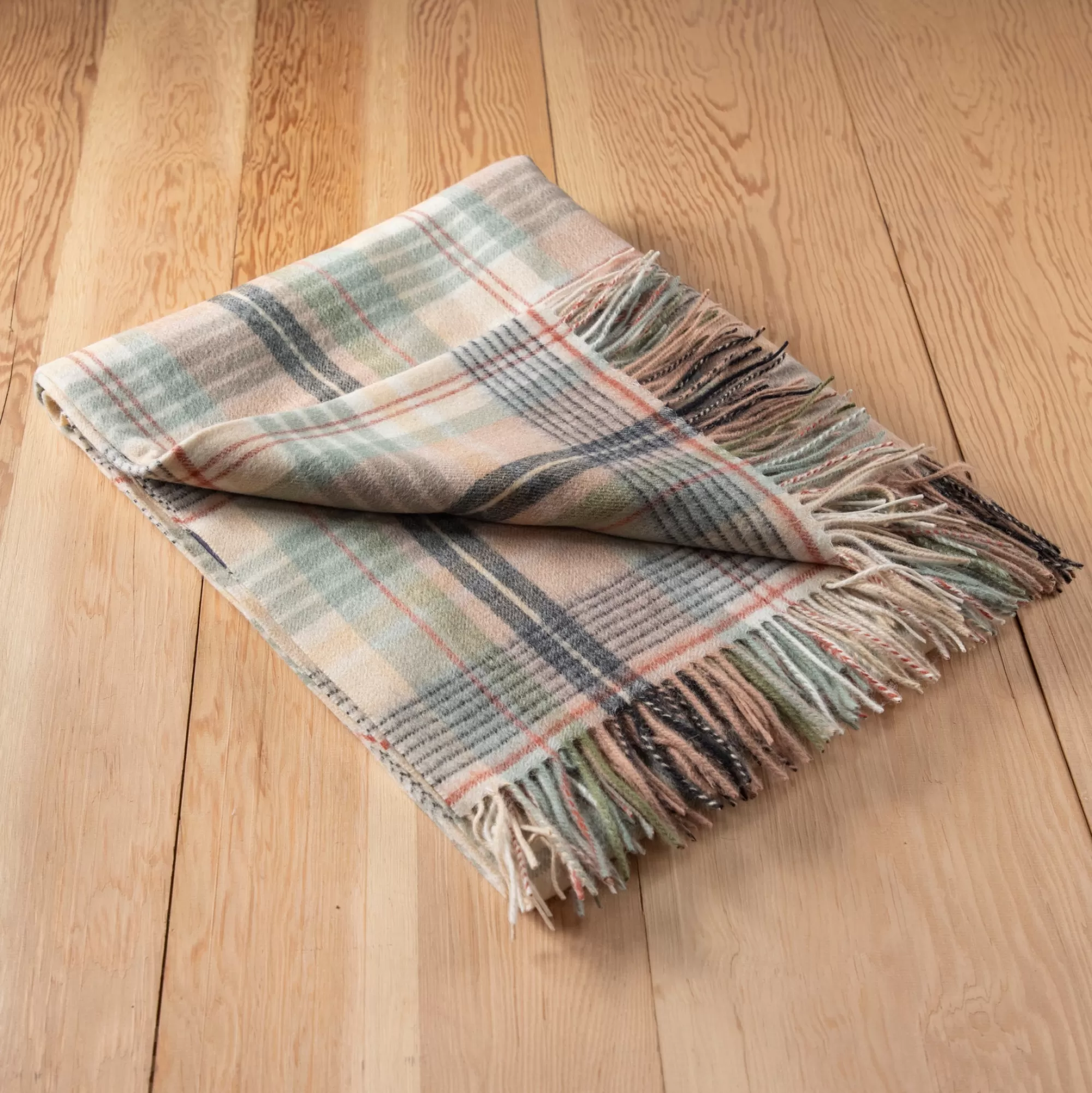 Flash Sale Be Home Lambswool Blanket in Seagrass Cottage Check