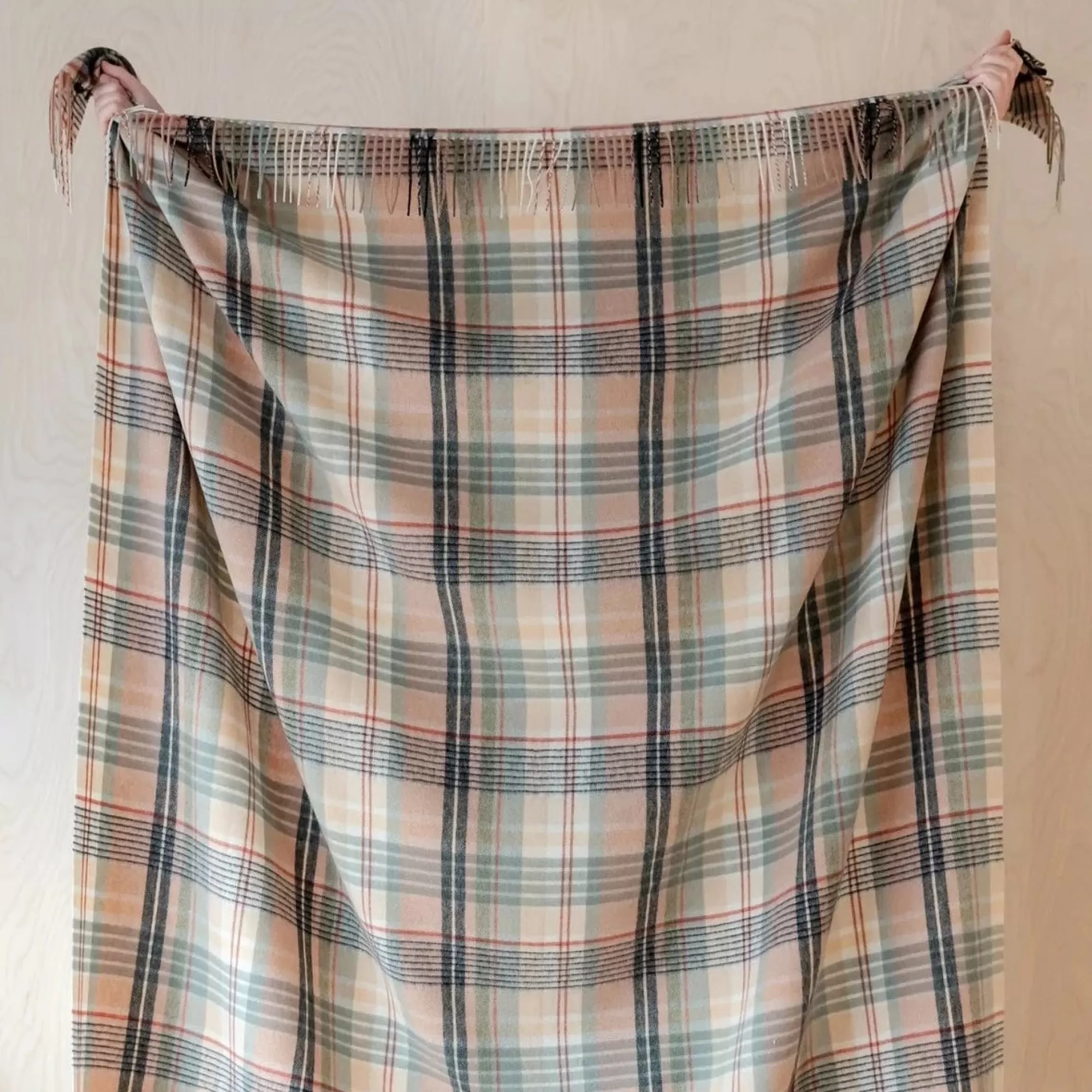Flash Sale Be Home Lambswool Blanket in Seagrass Cottage Check