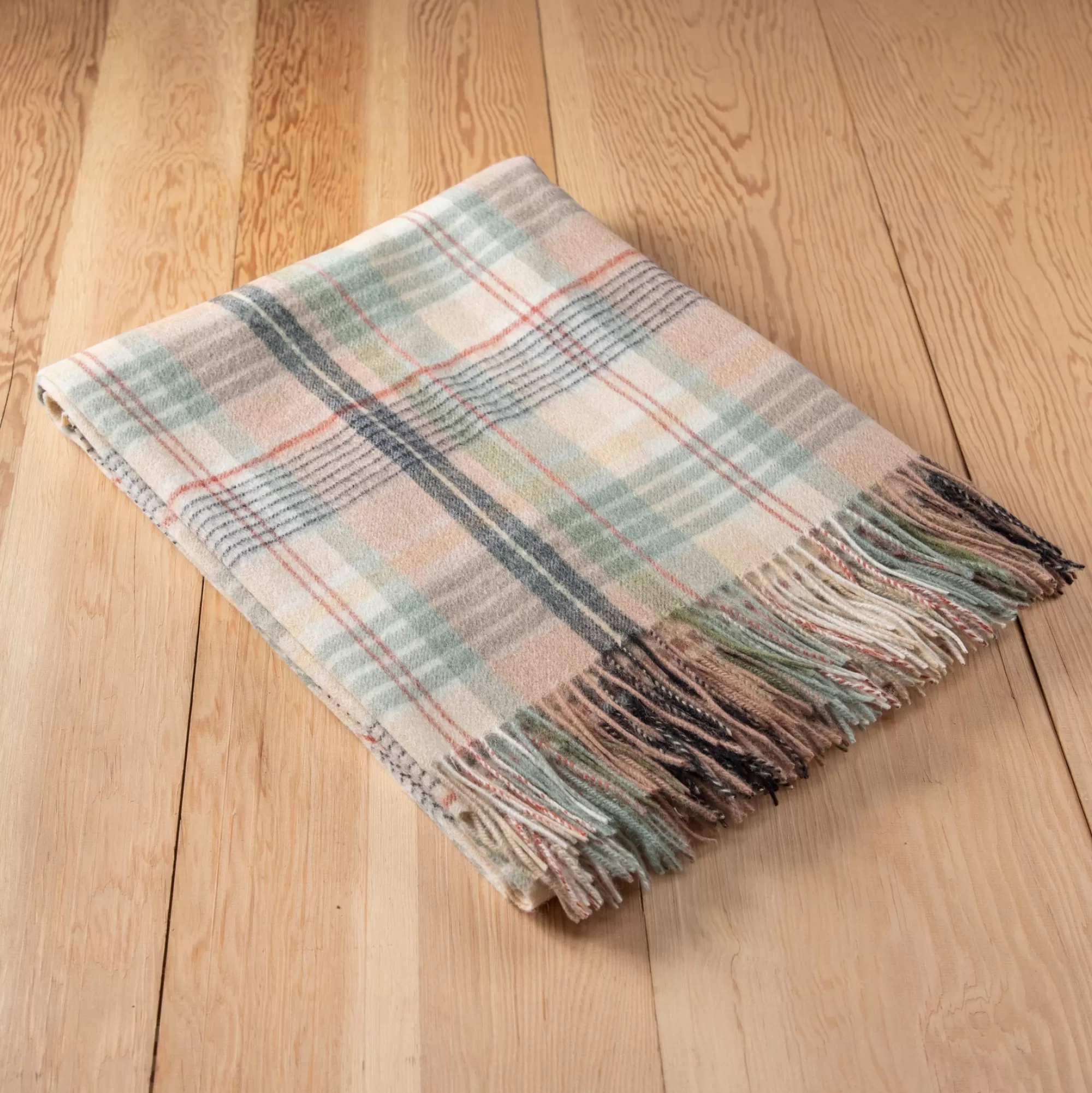 Flash Sale Be Home Lambswool Blanket in Seagrass Cottage Check