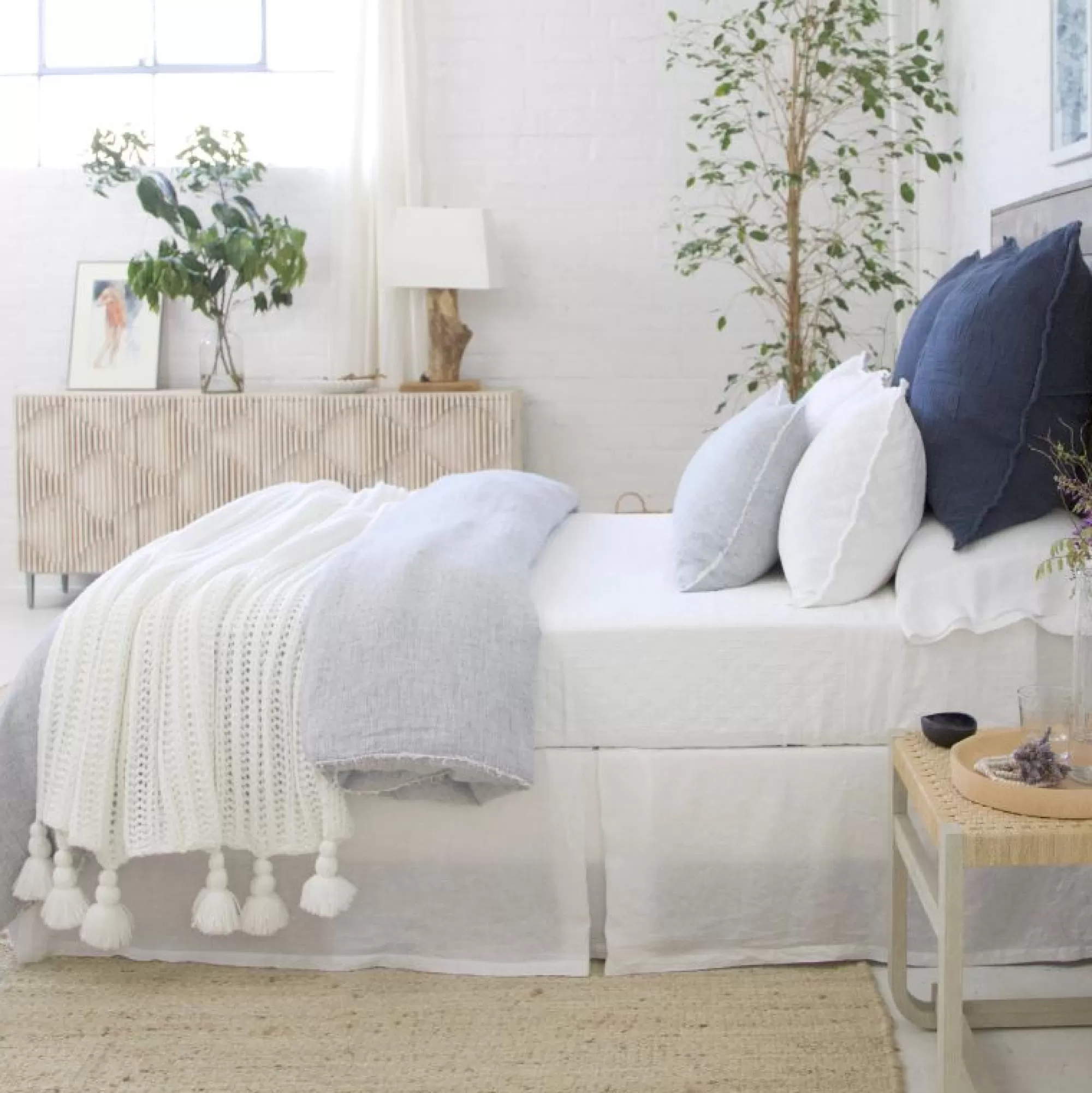 Discount Be Home Logan Queen Duvet, Navy