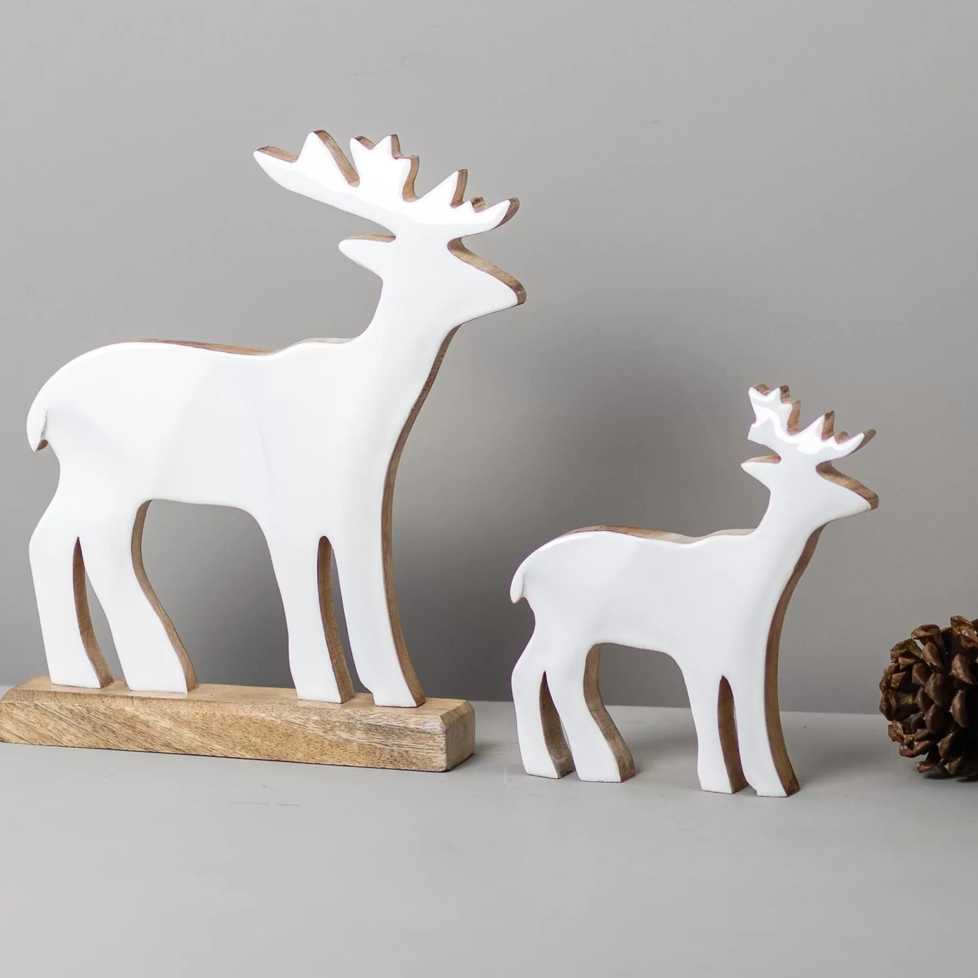 Hot Be Home Mango Wood & Enamel Reindeer, Small