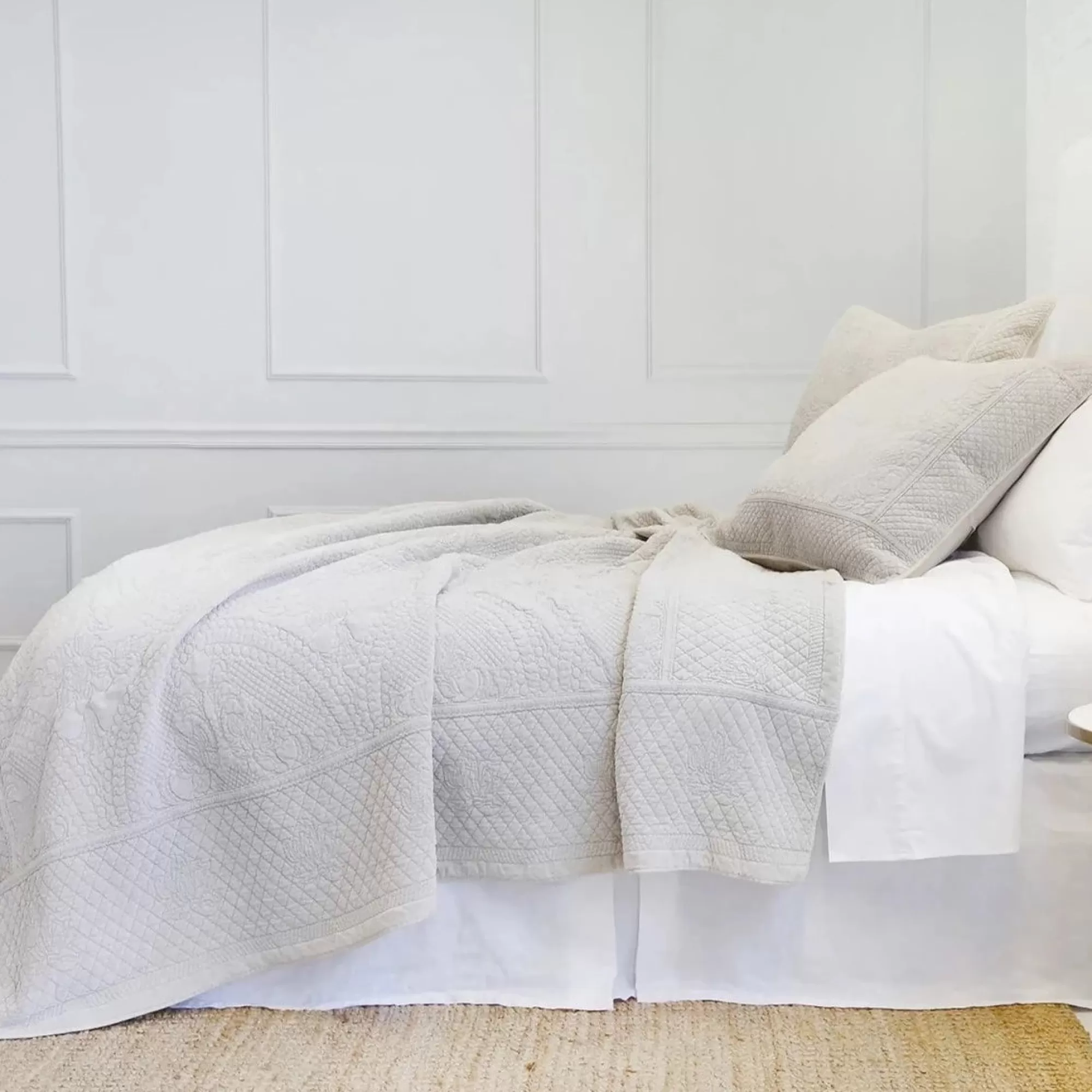 Hot Be Home Marseille Queen Coverlet, Taupe