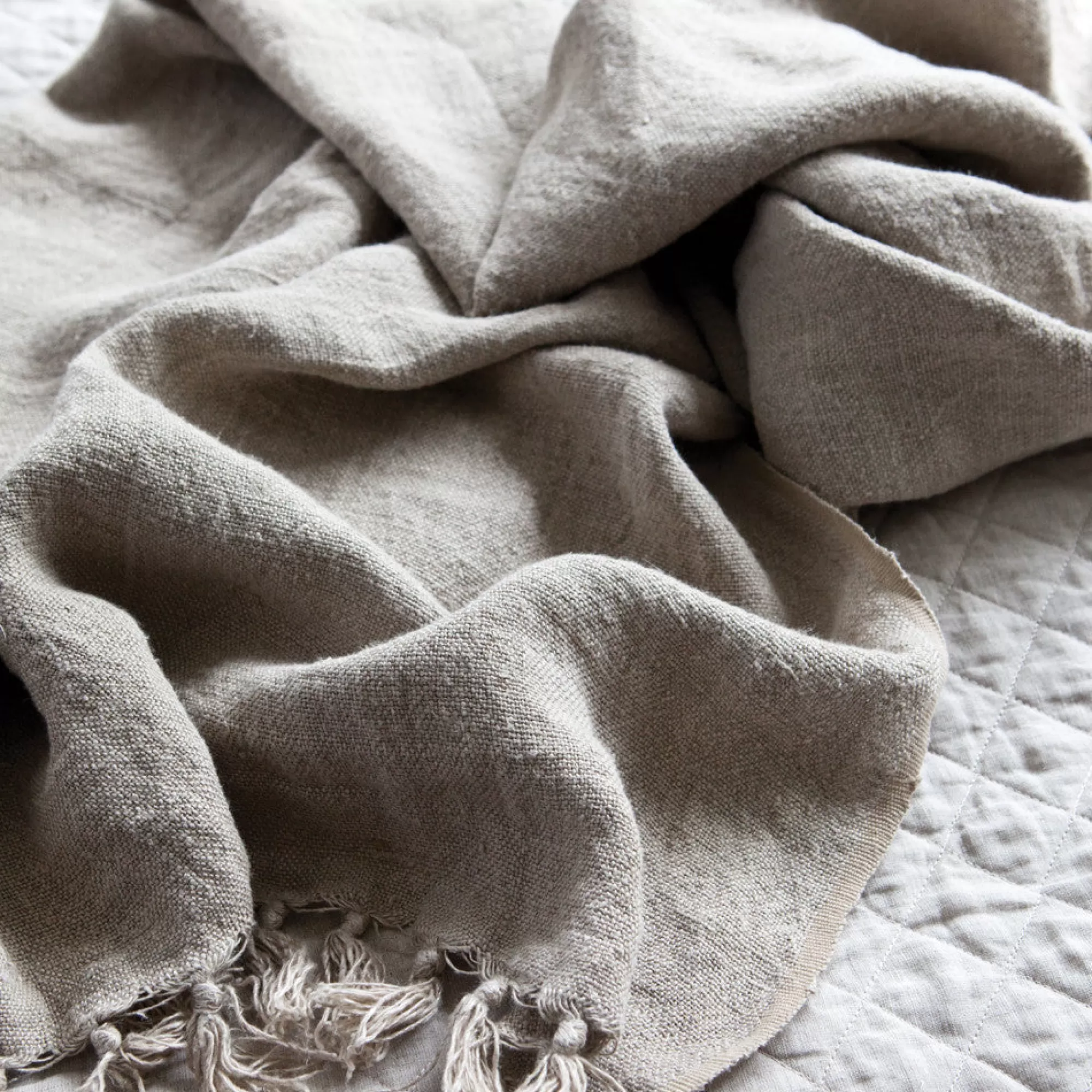 Cheap Be Home Montauk King Blanket, Natural
