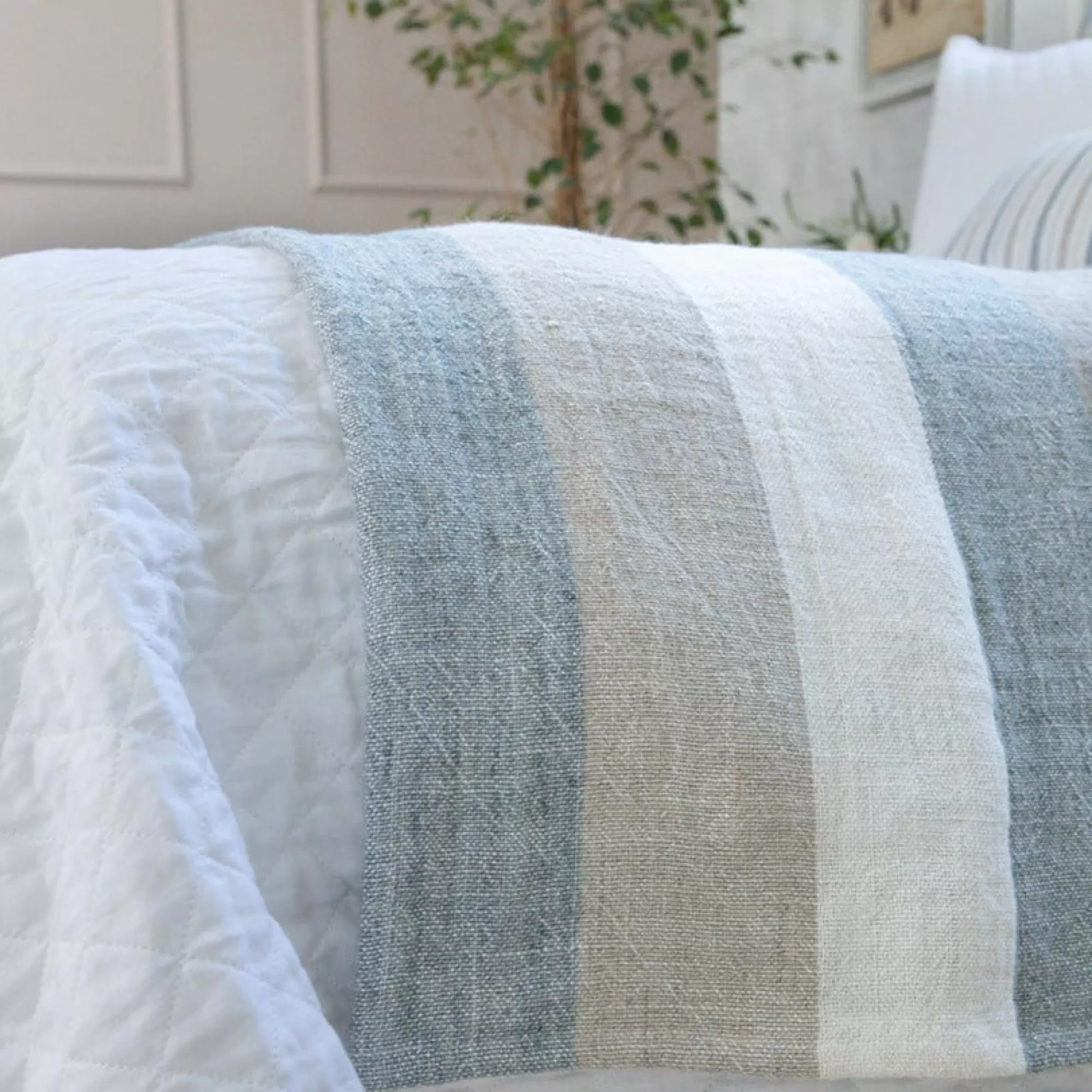 Clearance Be Home Monterey Blanket, King, Ocean & Natural