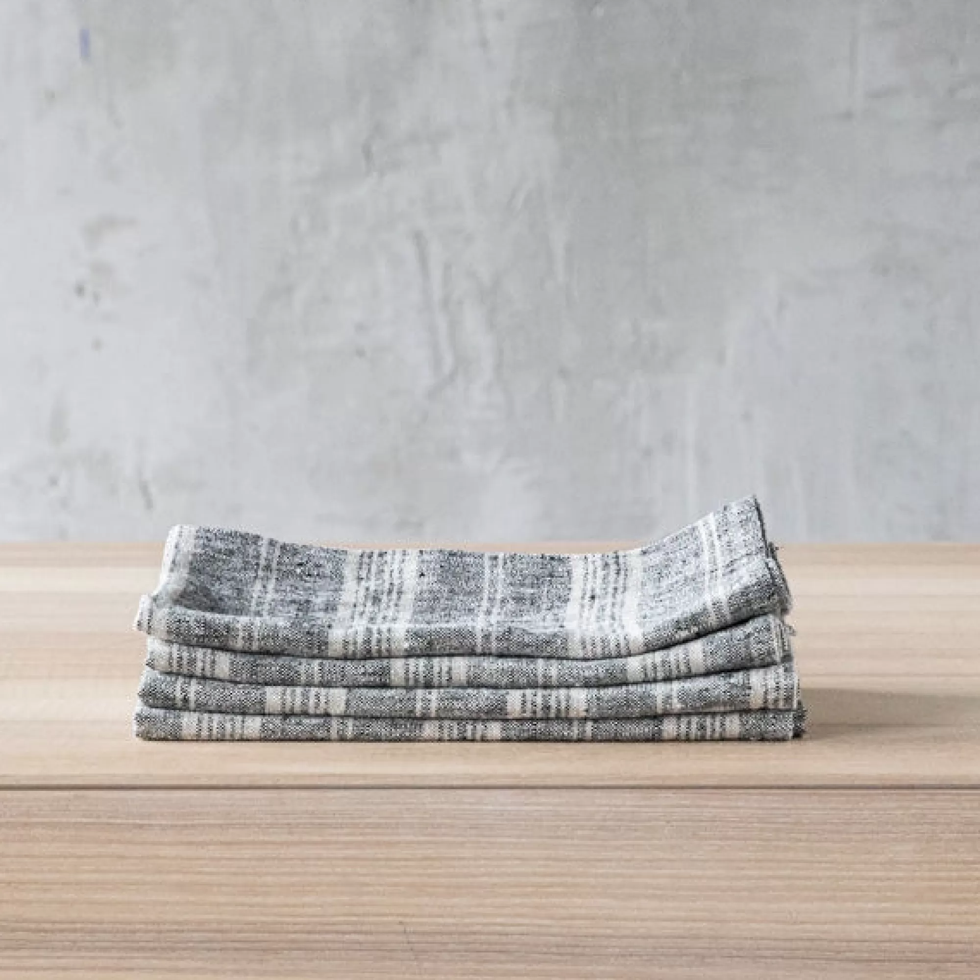 Hot Be Home Multistripe Napkin, Black and Natural, Set of 4