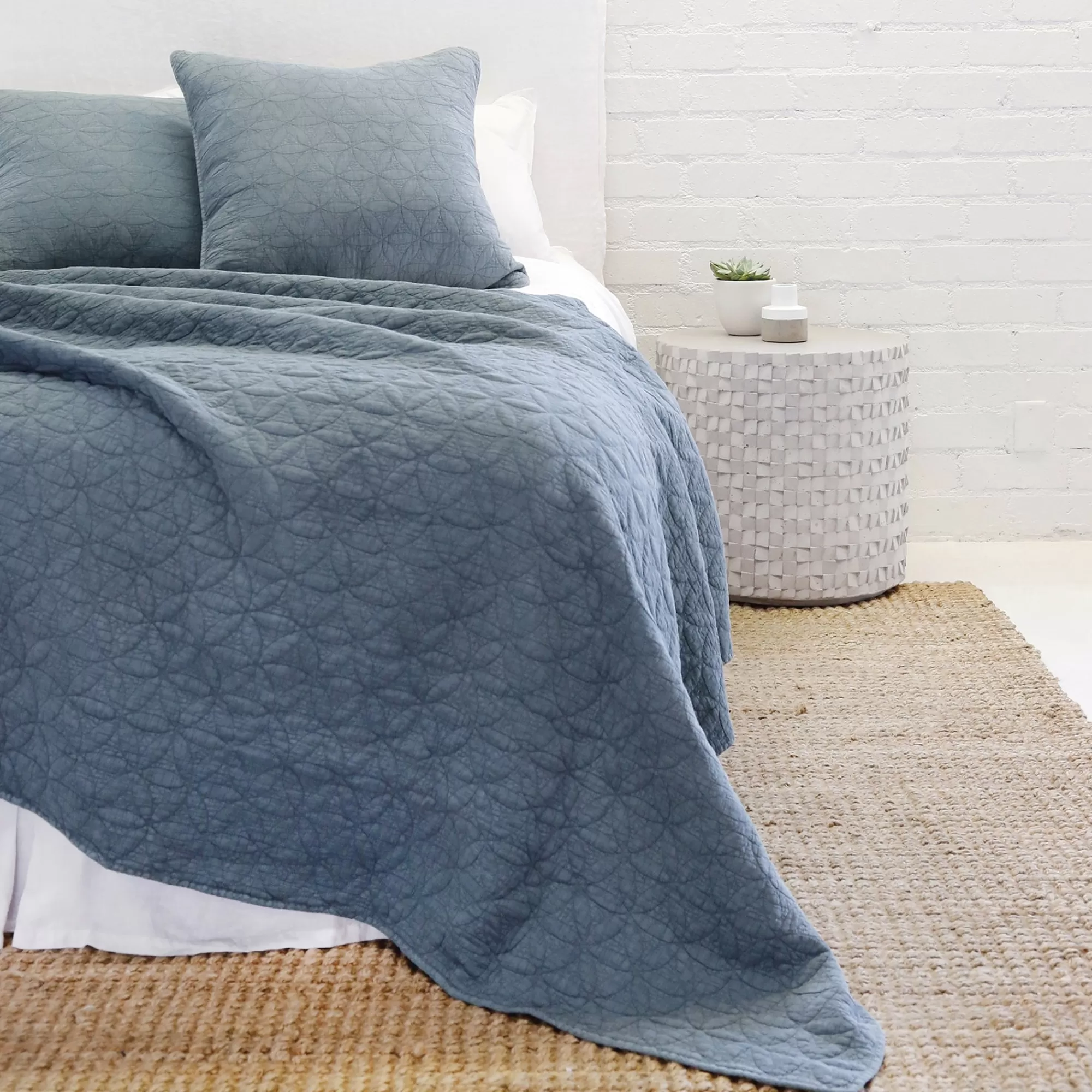 Fashion Be Home Oslo King Coverlet, Blue Denim