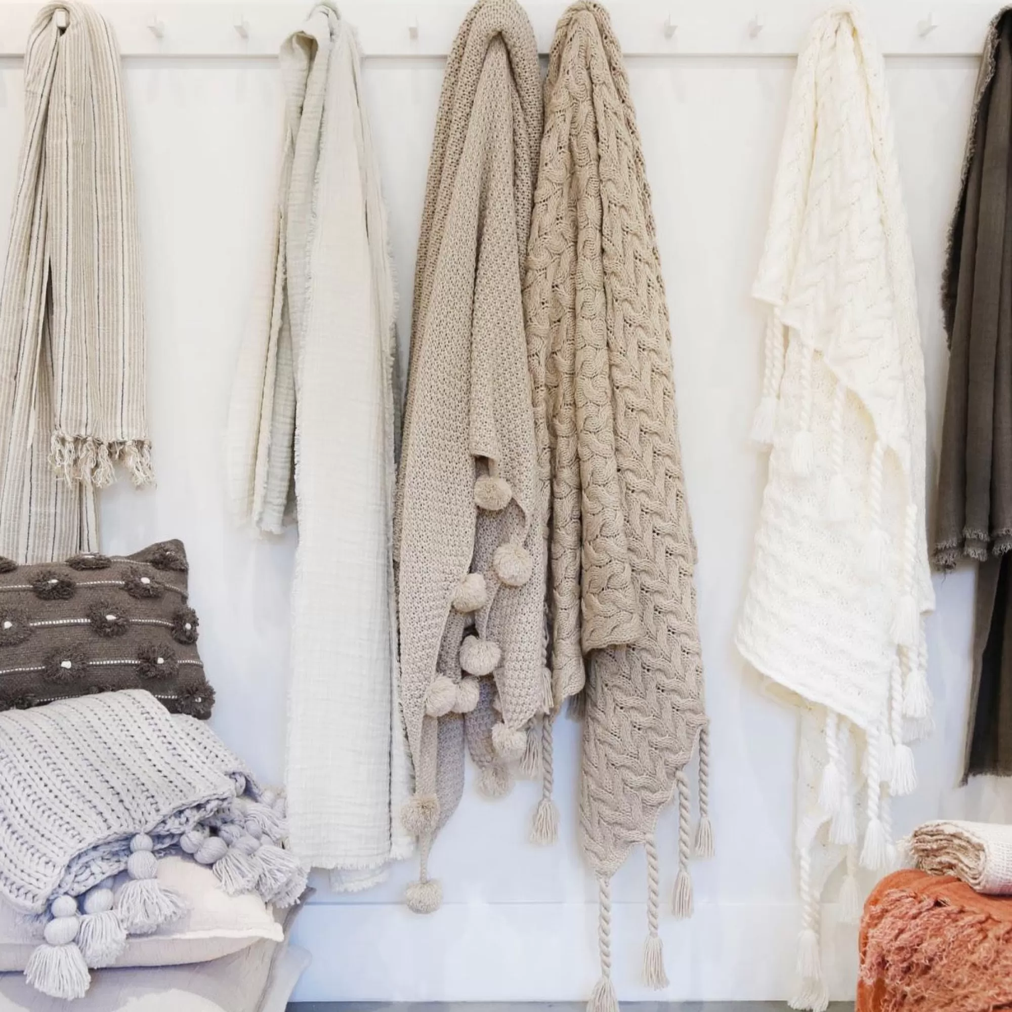 Clearance Be Home Oulu Throw, Natural