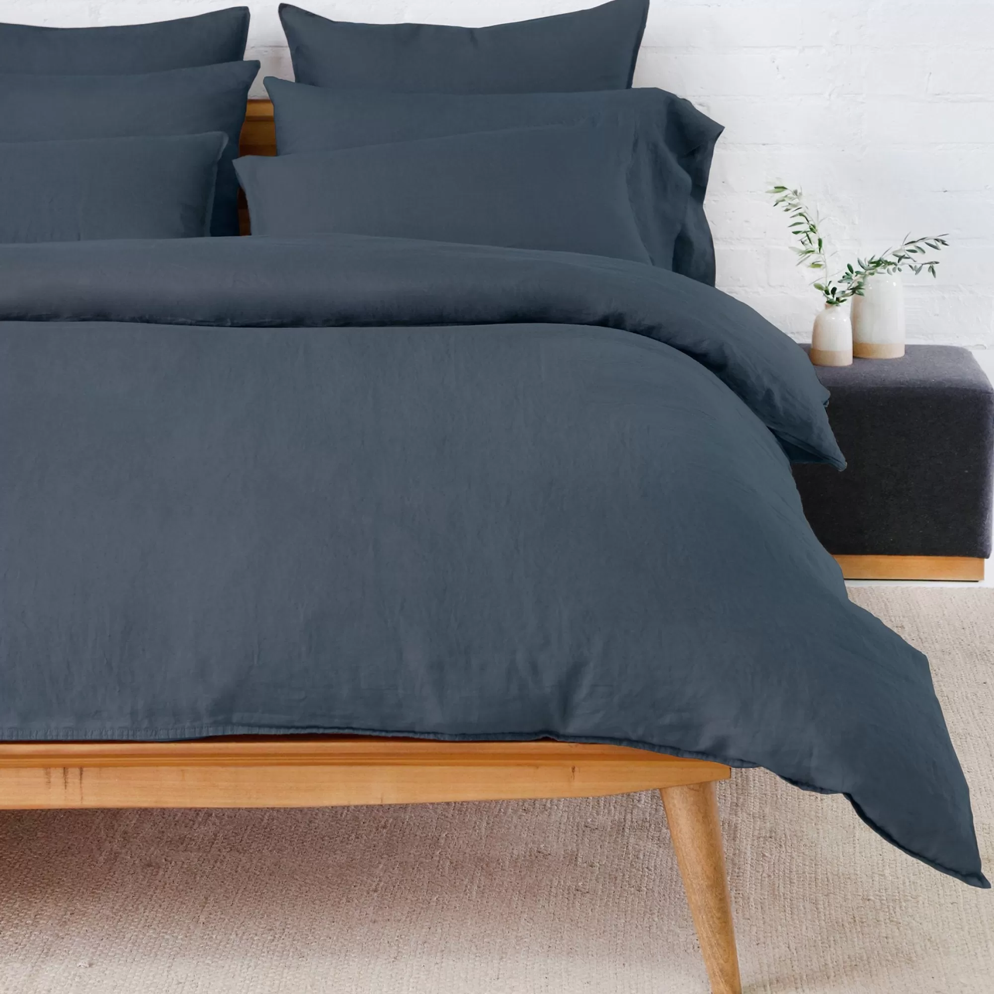 Sale Be Home Parker Linen Queen Duvet Set, Navy