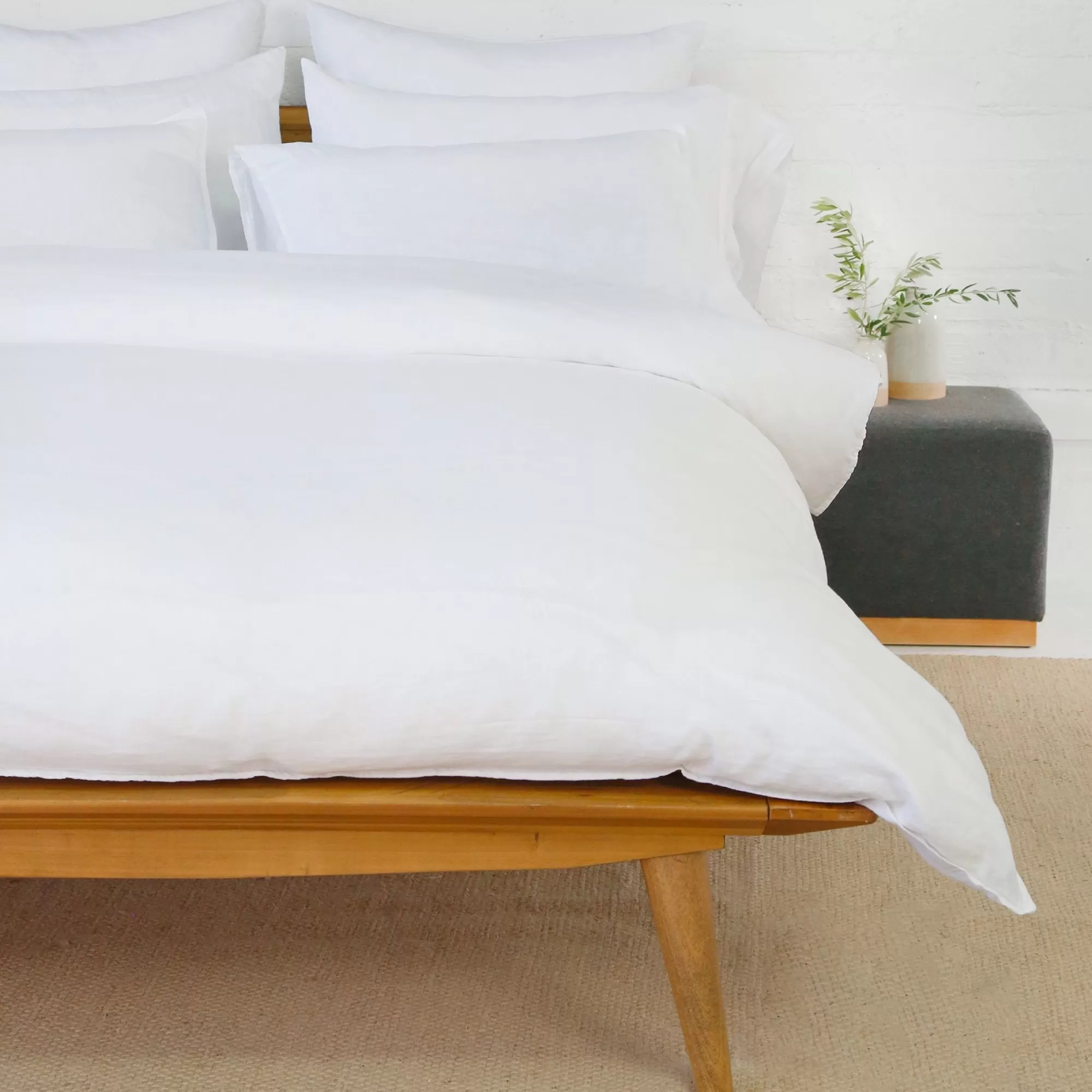 Shop Be Home Parker Linen Queen Duvet Set, White