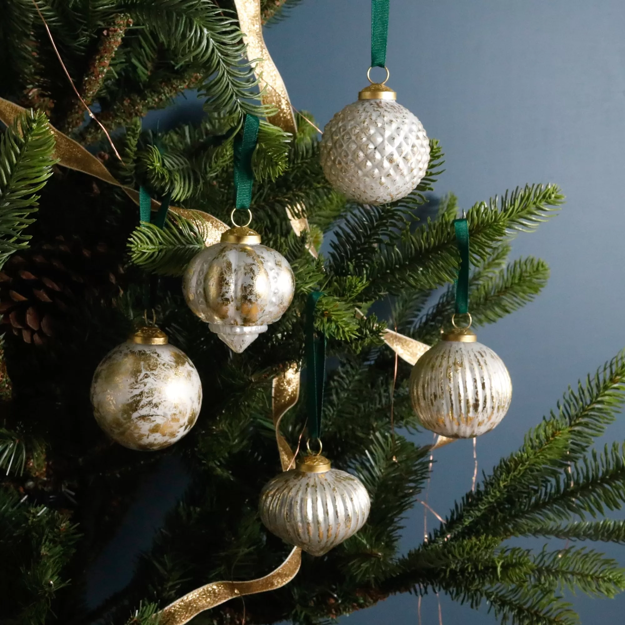 Fashion Be Home Presence Ornaments, Set of 12