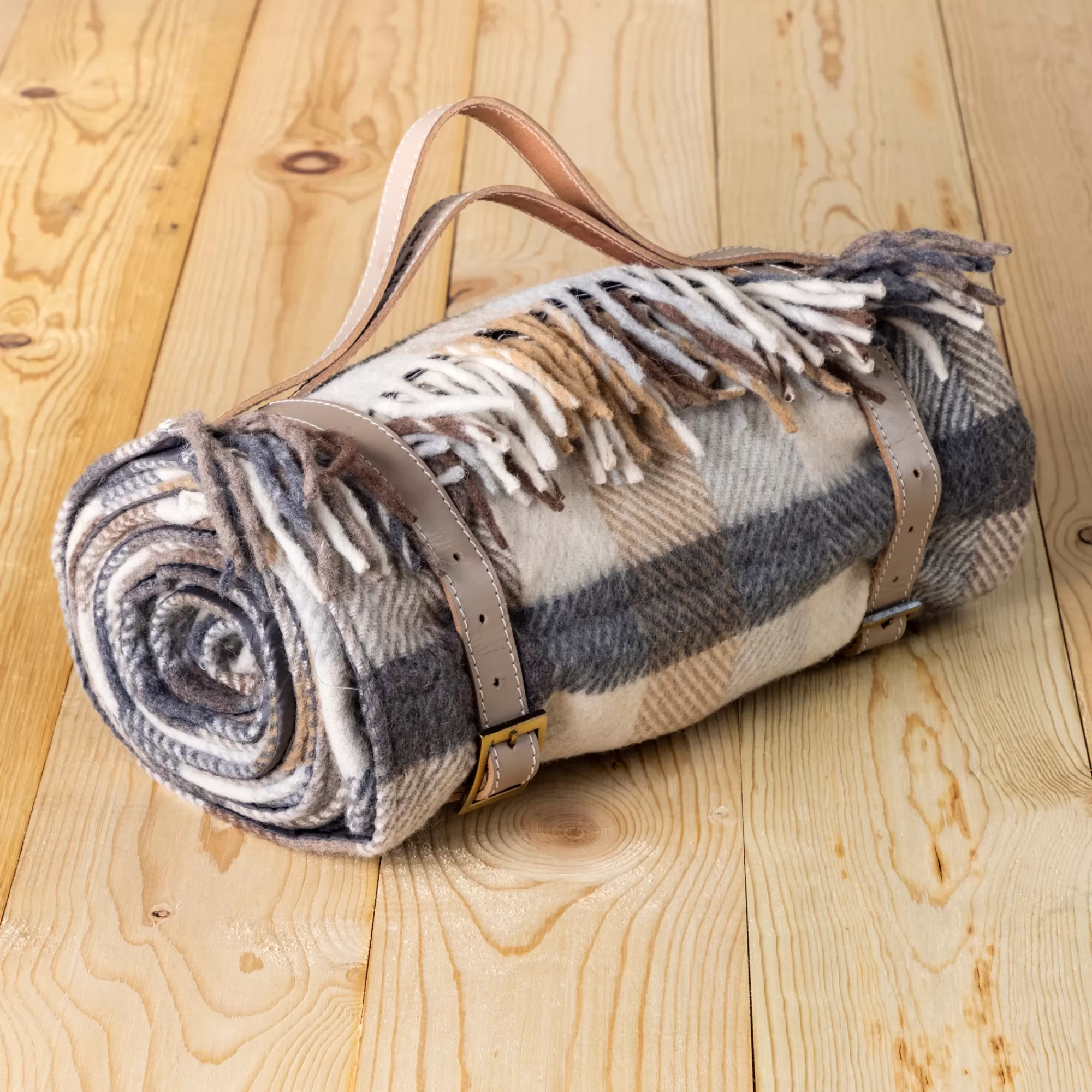 Sale Be Home Recycled Wool Waterproof Picnic Blanket in Neutral Herringbone Check -