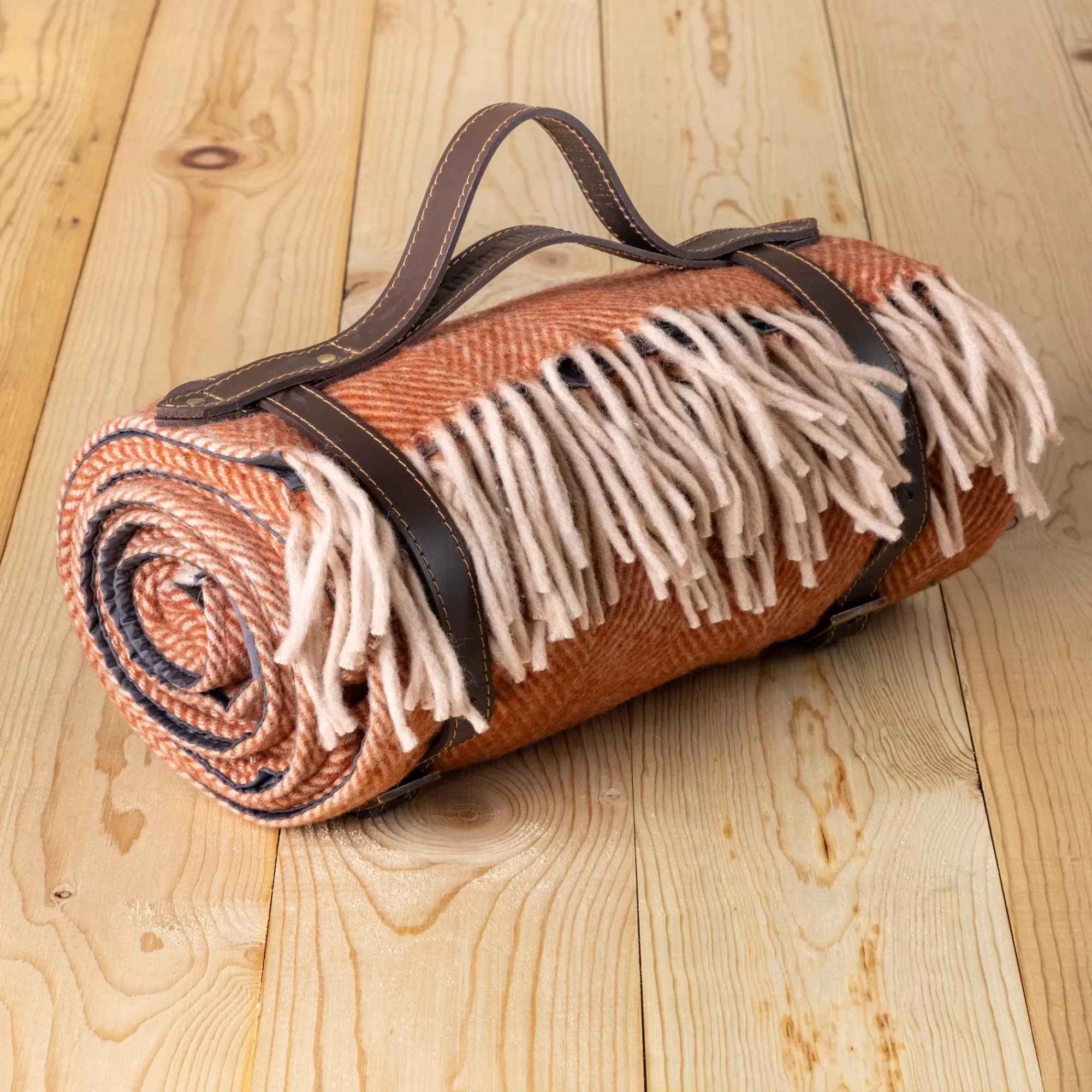 Store Be Home Recycled Wool Waterproof Picnic Blanket in Rust Herringbone - Brown Le