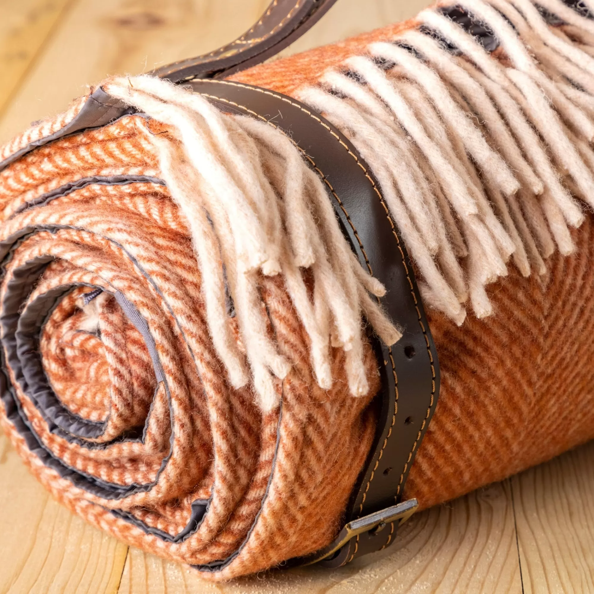 Store Be Home Recycled Wool Waterproof Picnic Blanket in Rust Herringbone - Brown Le
