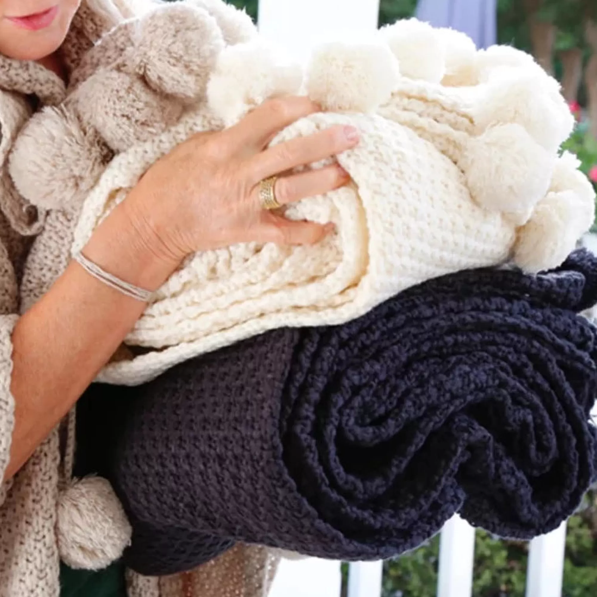 Store Be Home Riley Oversized Throw, Navy
