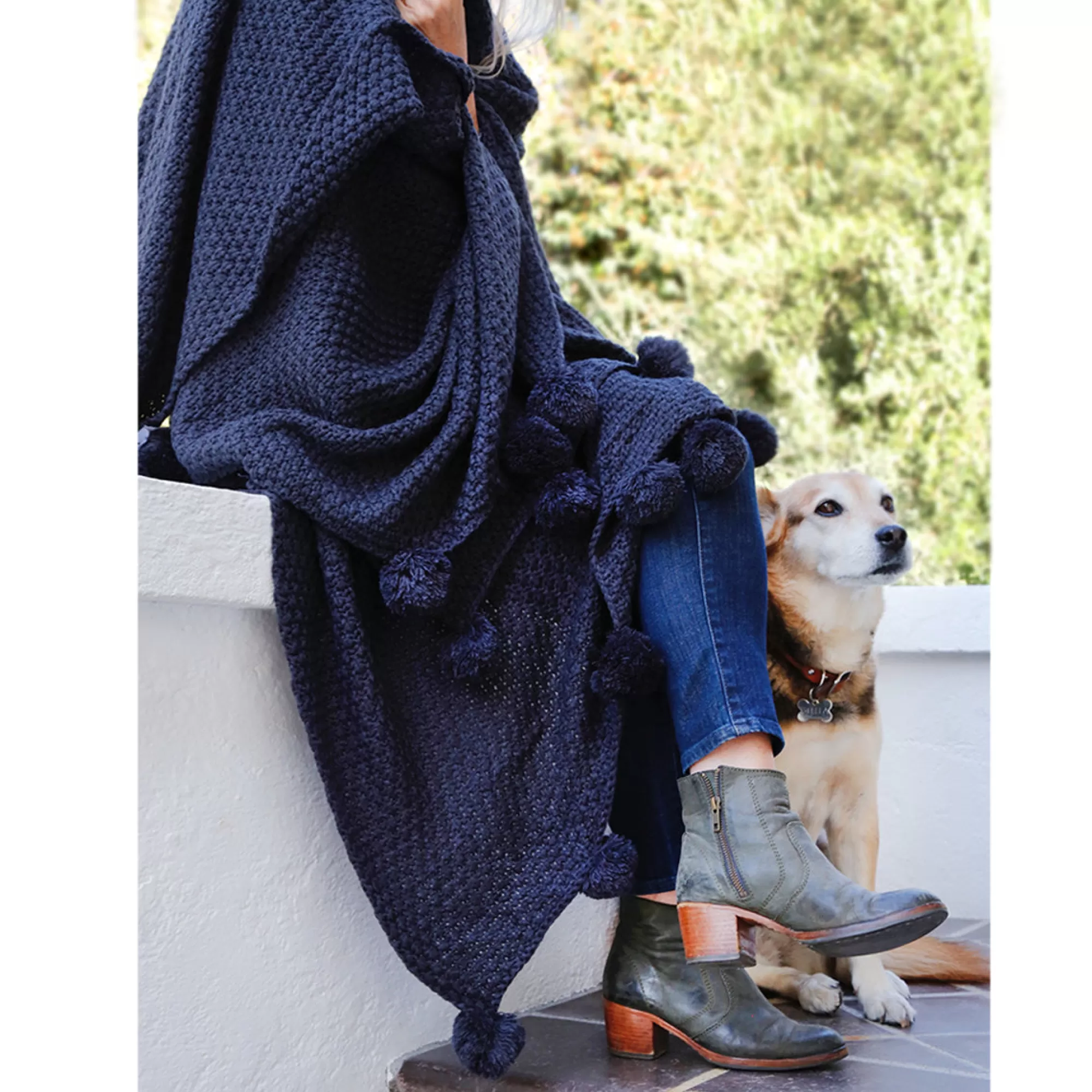 Store Be Home Riley Oversized Throw, Navy