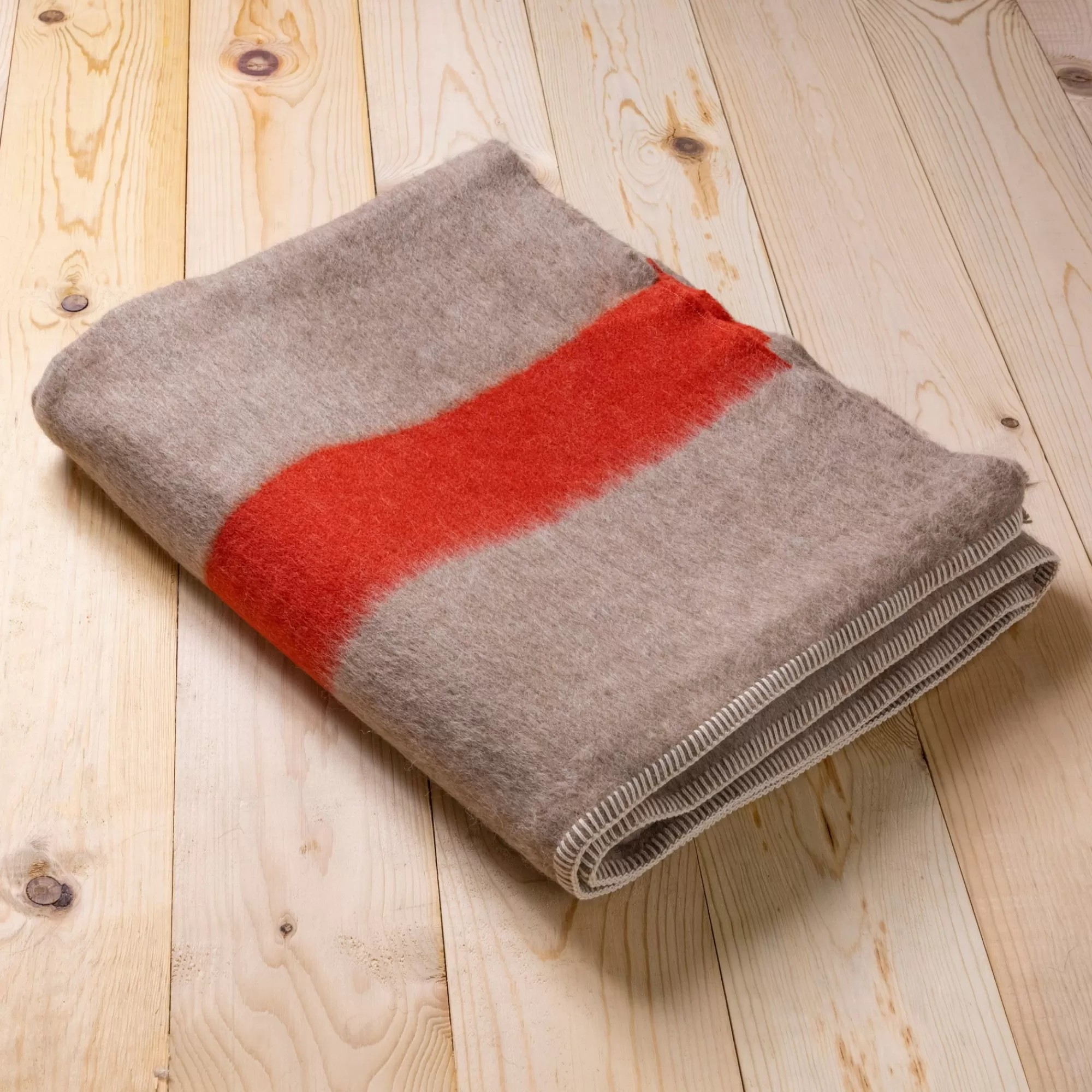 Store Be Home Siempre Blanket, Sand with Red Stripe