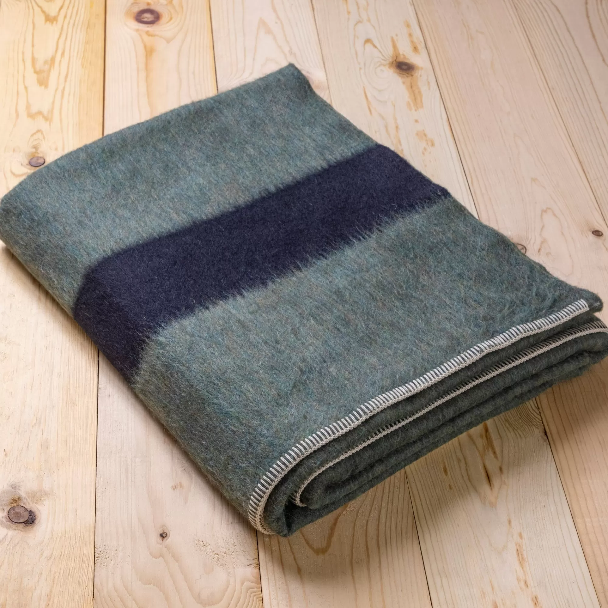 Flash Sale Be Home Siempre Blanket, Surplus with Black Stripe