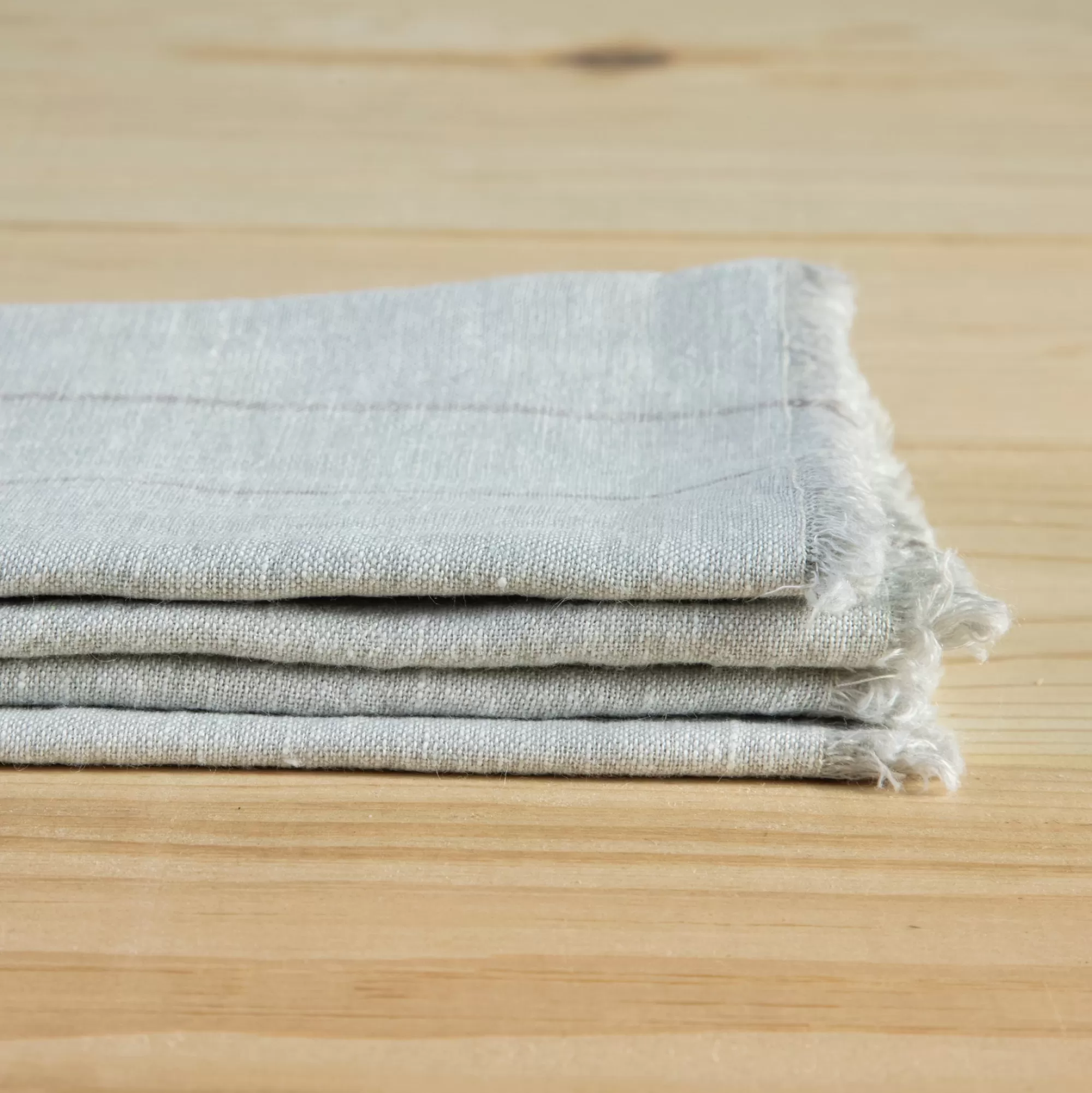 Hot Be Home Sonoma Napkins, Set of 4, Light Grey