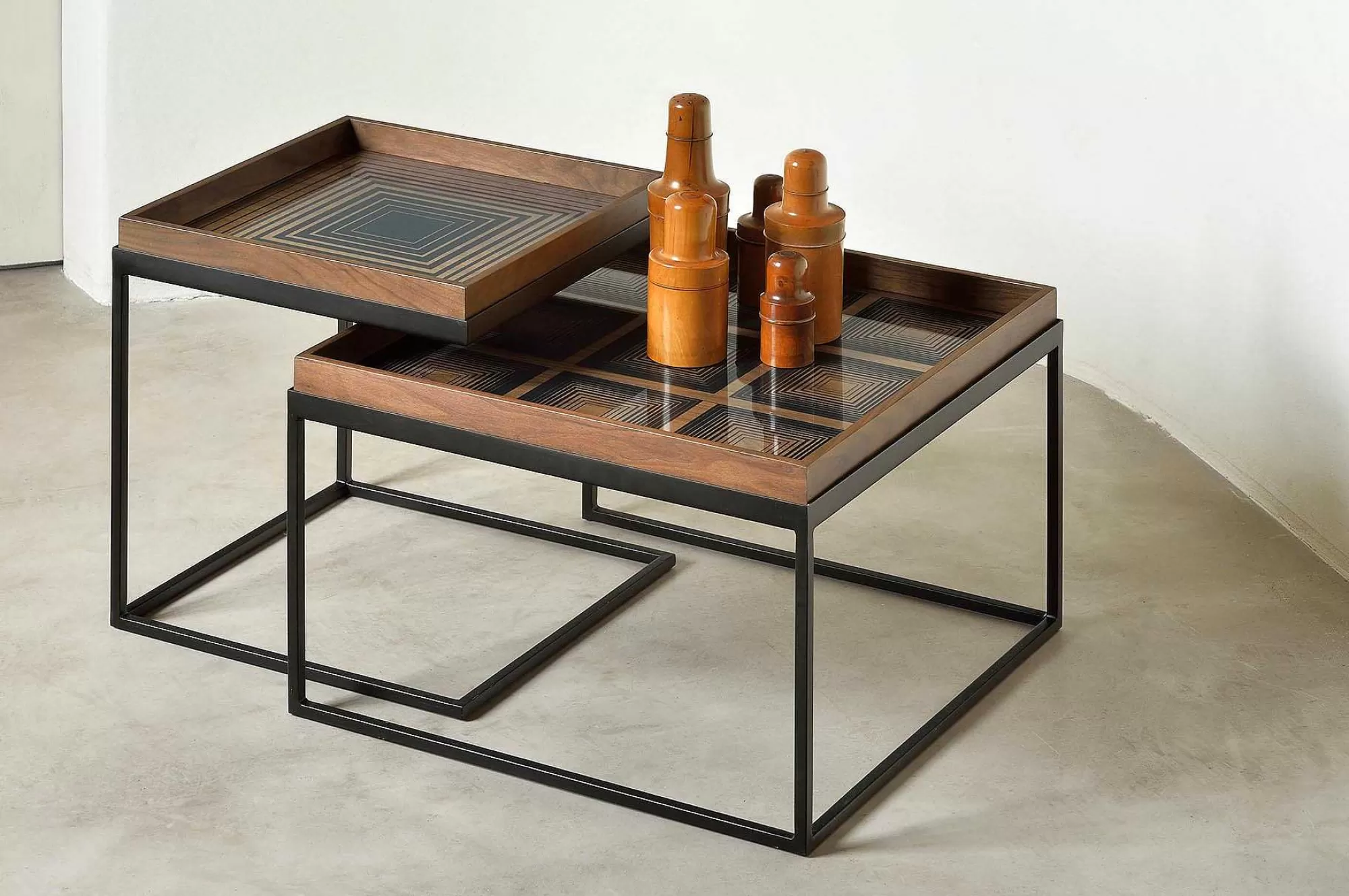 Be Home Tray Tables<Square Tray Coffee Table Set, S & L (Trays Not Included)