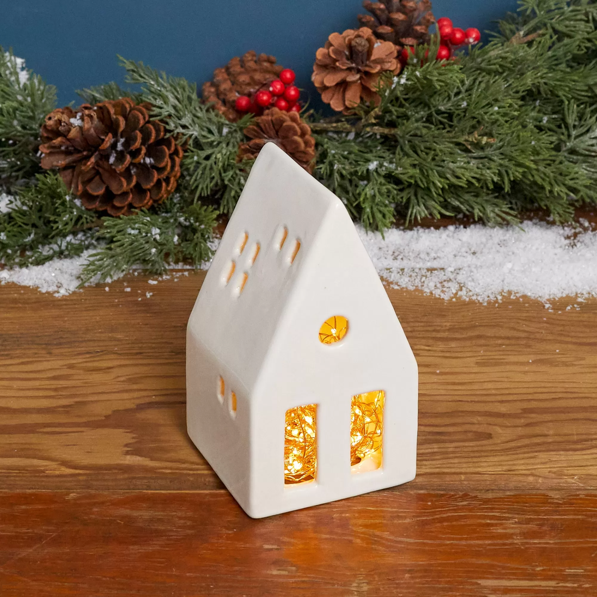 Fashion Be Home Stoneware Village House, Small