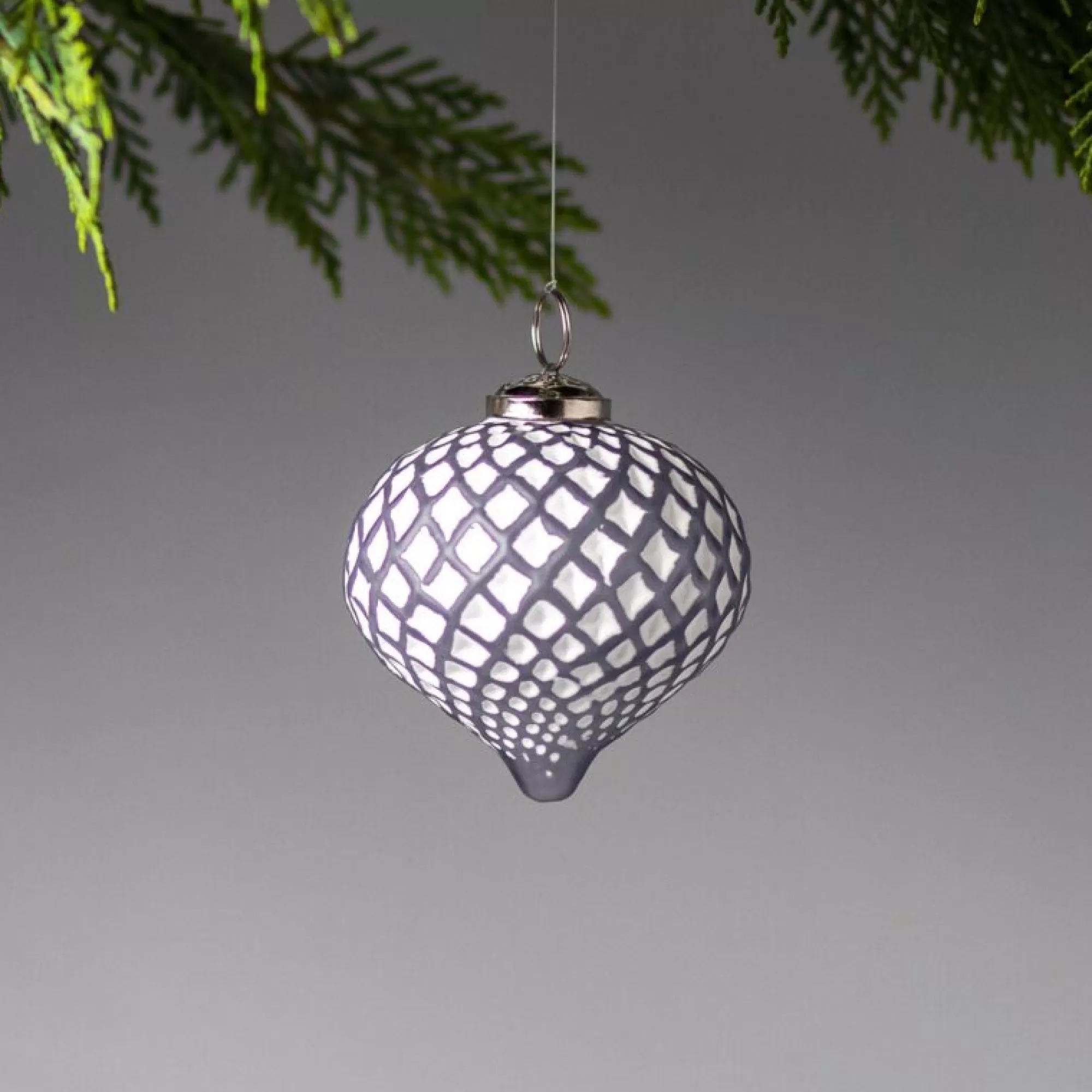 Fashion Be Home White & Grey Glass Ornament, Lattice Drop