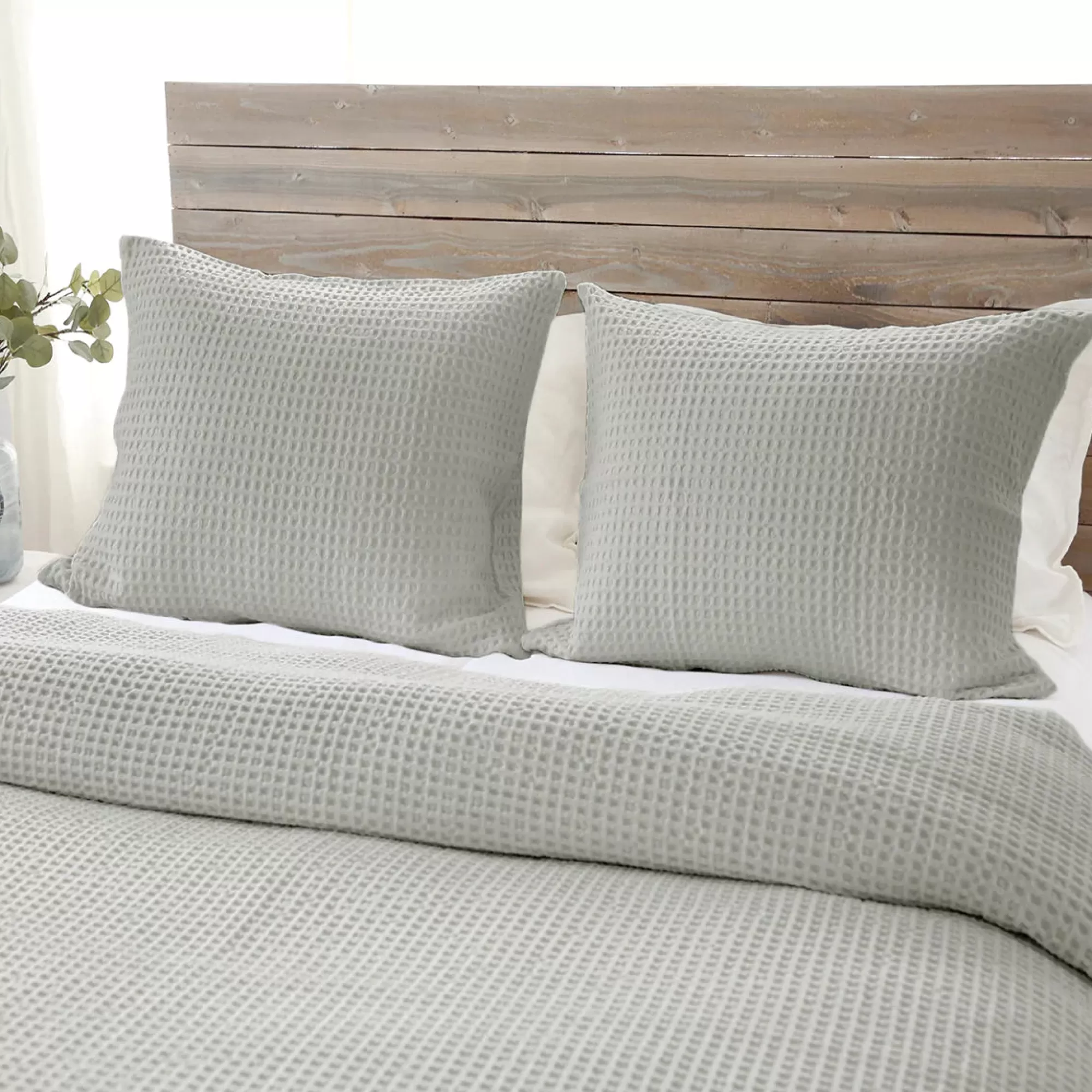 Shop Be Home Zuma King Blanket, Mist